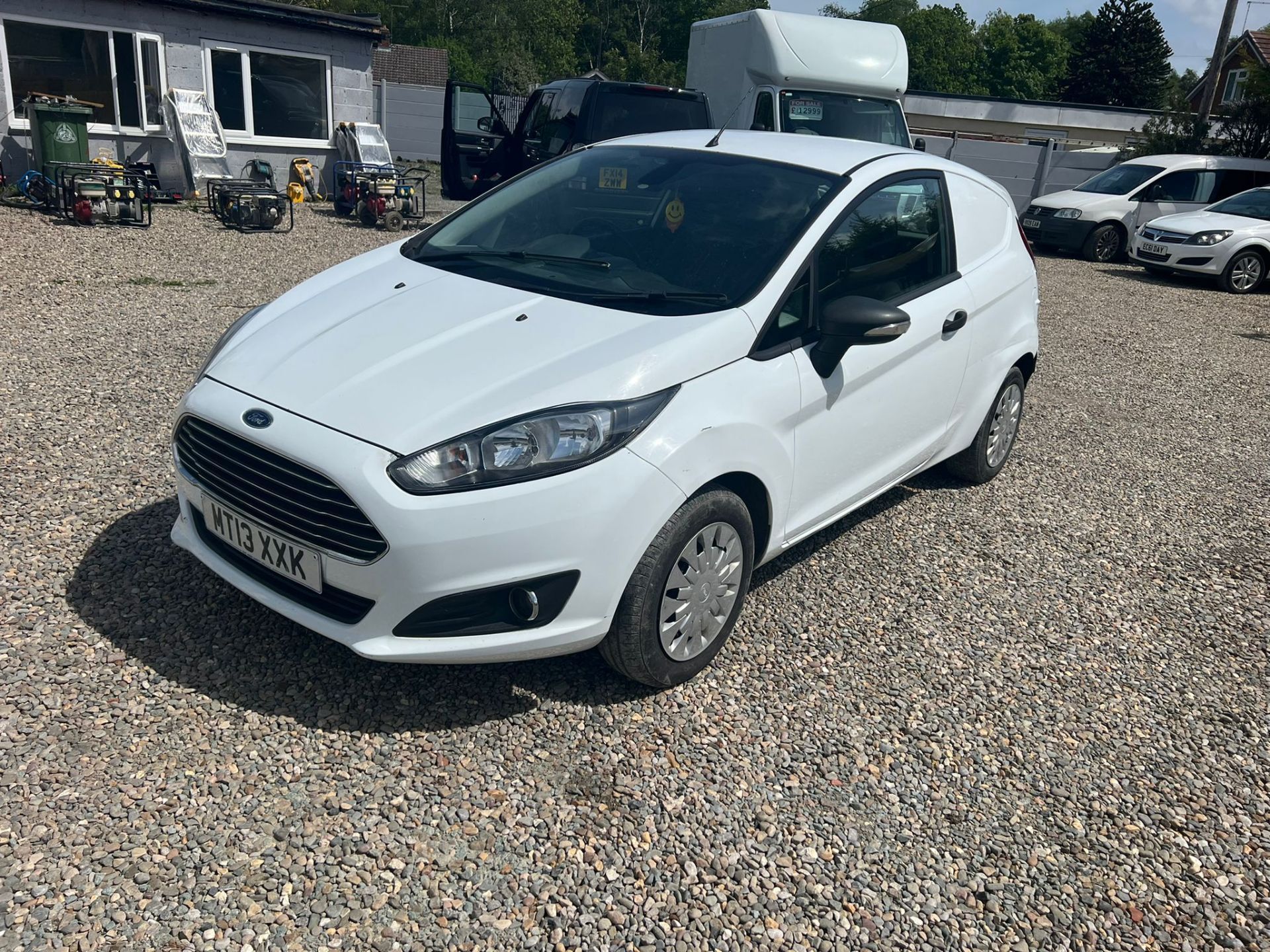 2013 FORD FIESTA ECONETIC TECH TDCI WHITE CAR DERIVED VAN *NO VAT* - Image 2 of 6