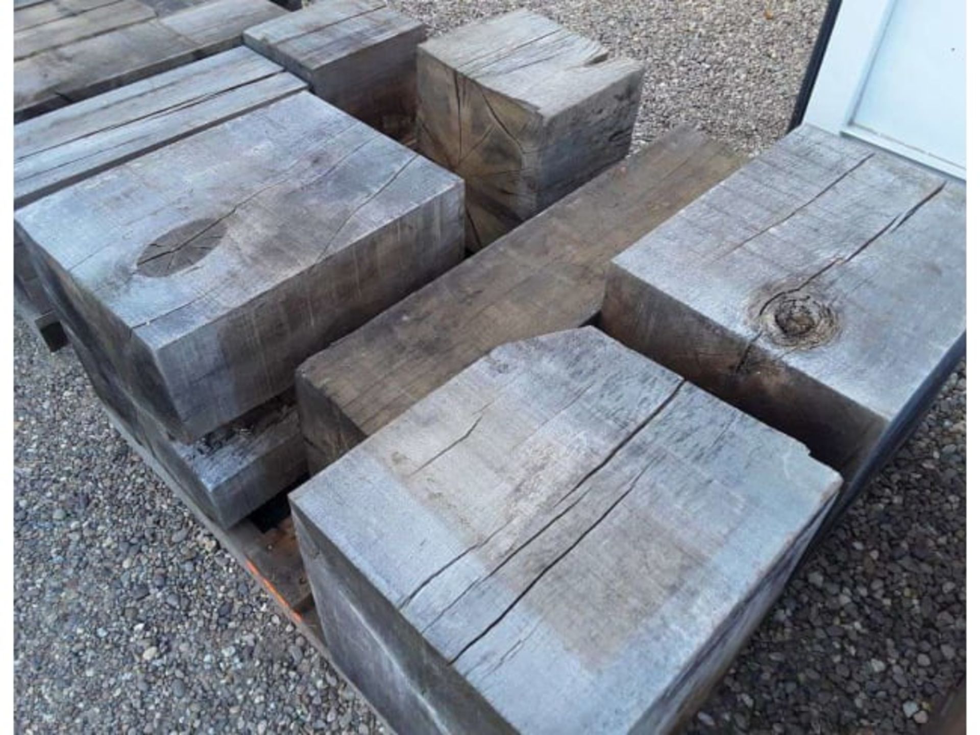 5X JOB LOT HARDWOOD TIMBER DRY ENGLISH OAK BLOCK / BEAM OFFCUTS *NO VAT* - Image 3 of 3