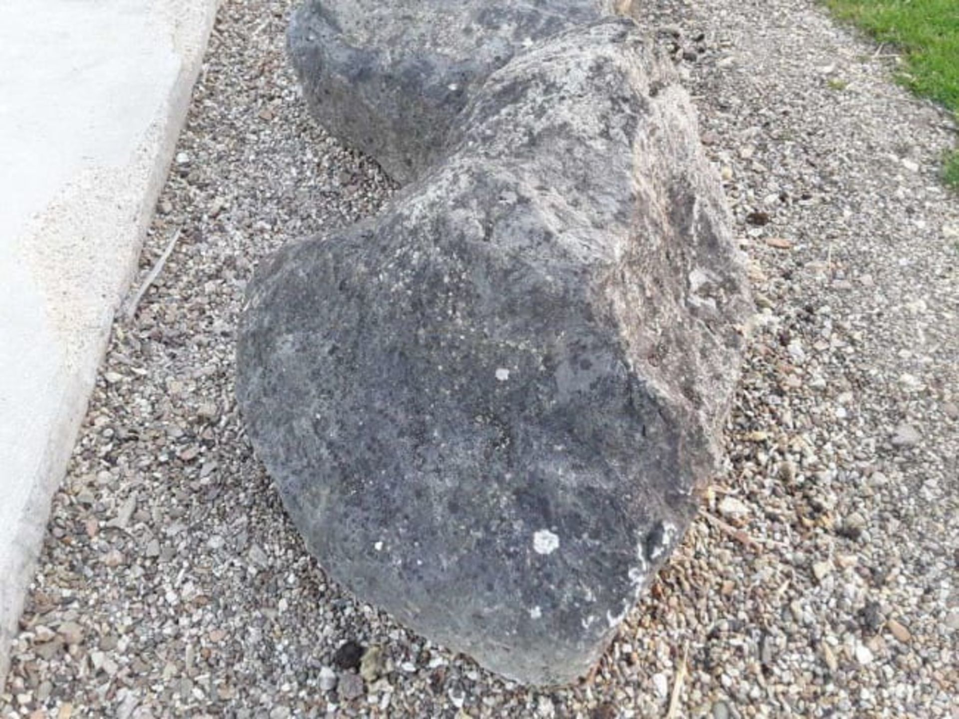 NORDIC GRANITE BOULDER / ROCK *NO VAT* - Image 3 of 3