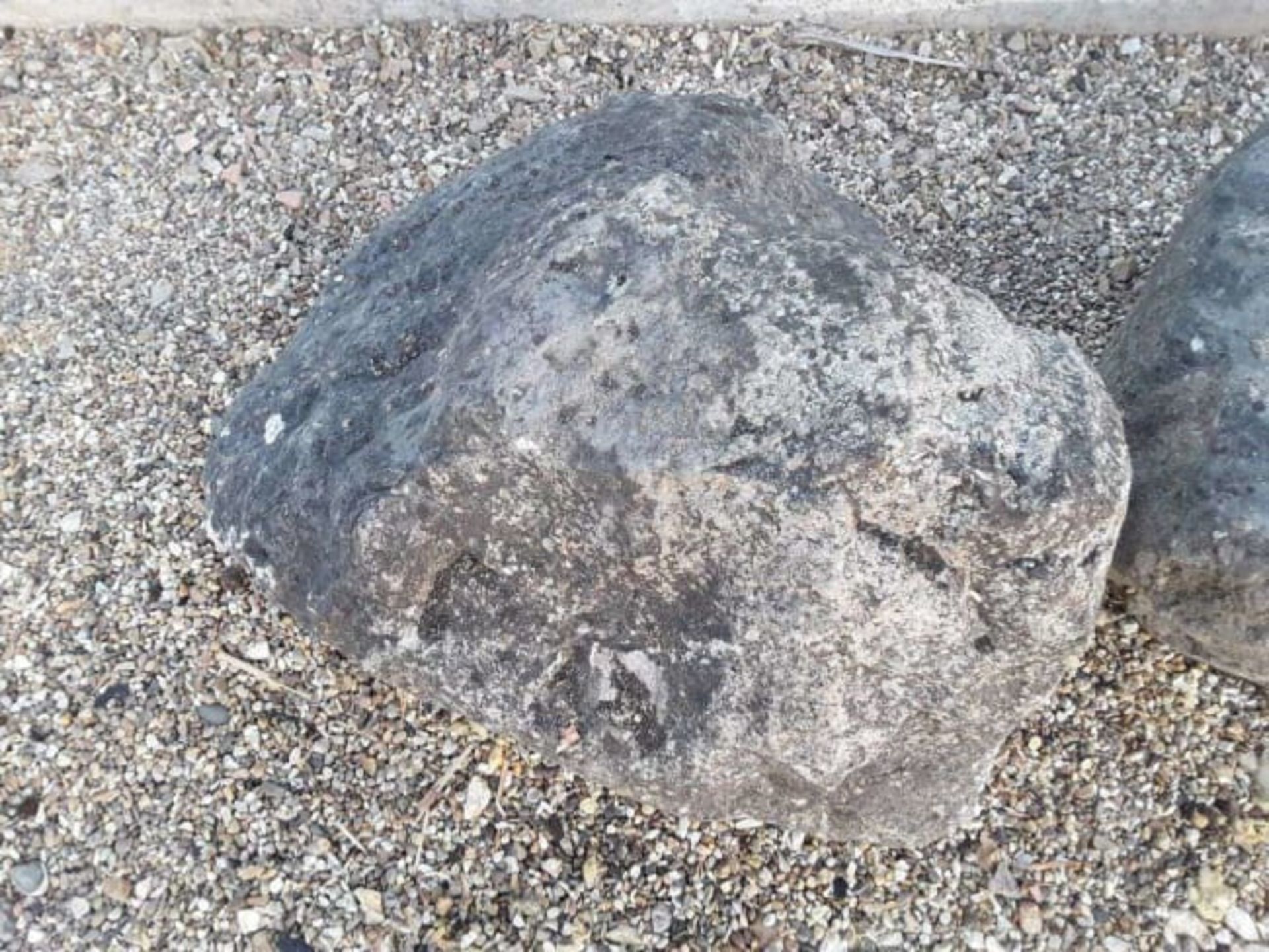 NORDIC GRANITE BOULDER / ROCK *NO VAT* - Image 2 of 3