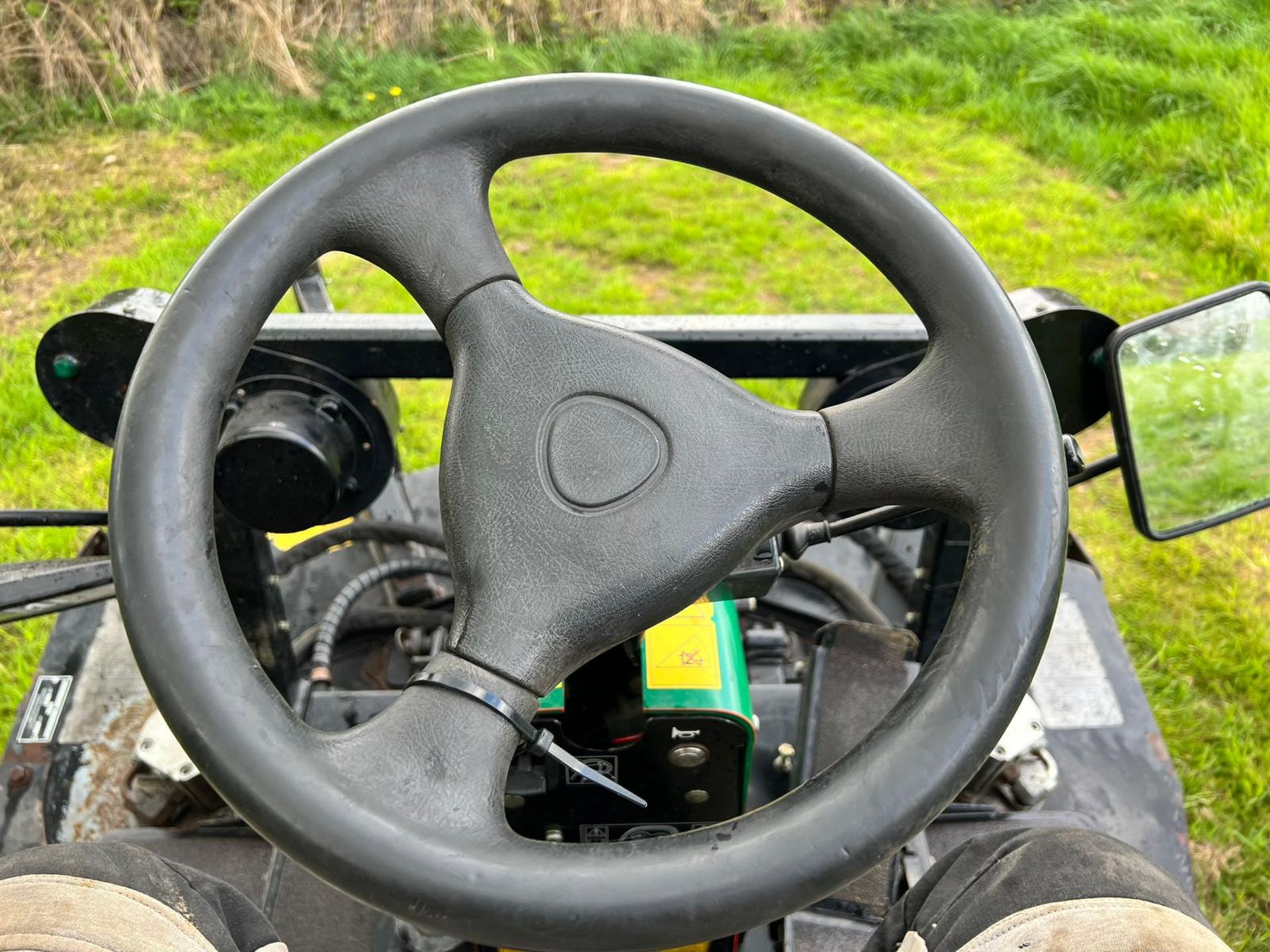2008 Ransomes HR3300T 4WD Ride On Mower, Runs Drives And Cuts *PLUS VAT* - Image 6 of 12