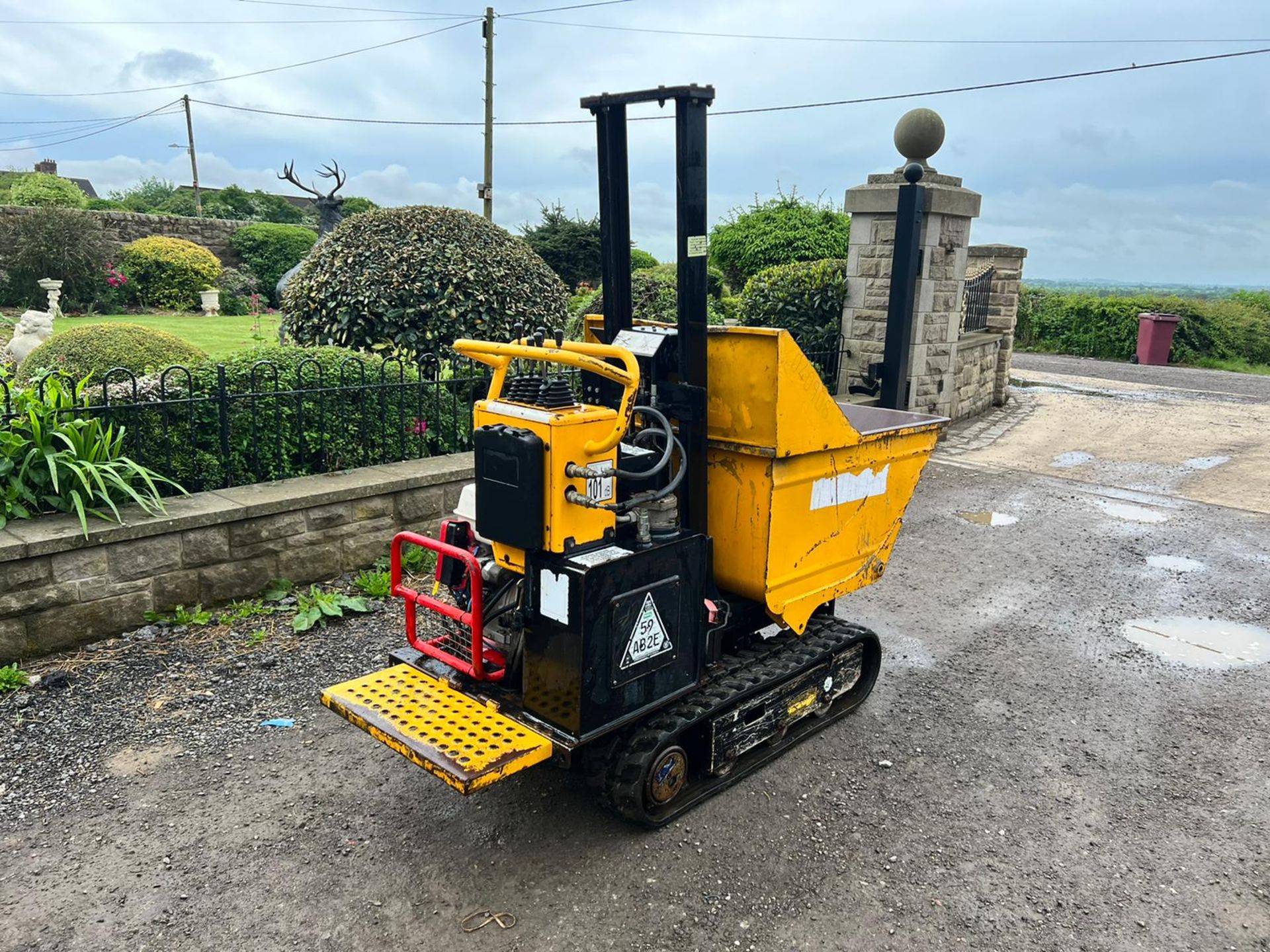 JCB Walk Behind Tracked Dumper, 2 SPEED TRACKING, ELECTRIC OR PULL START *PLUS VAT* - Image 5 of 18