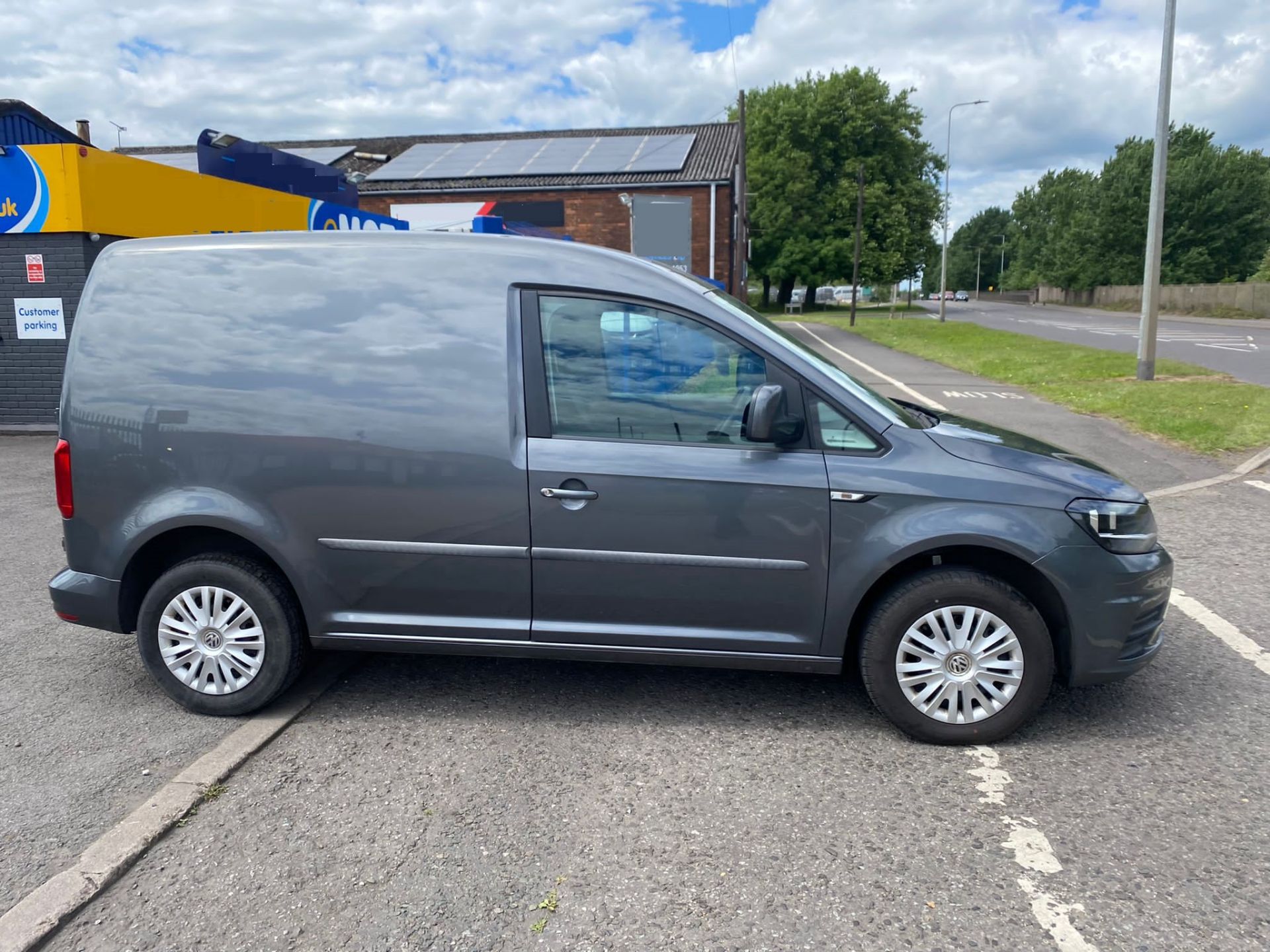 2018 18 VOLKSWAGEN CADDY C20 TRENDLINE TDI GREY, 62k miles, Ply lined, Full mot, Air con *PLUS VAT* - Image 7 of 9