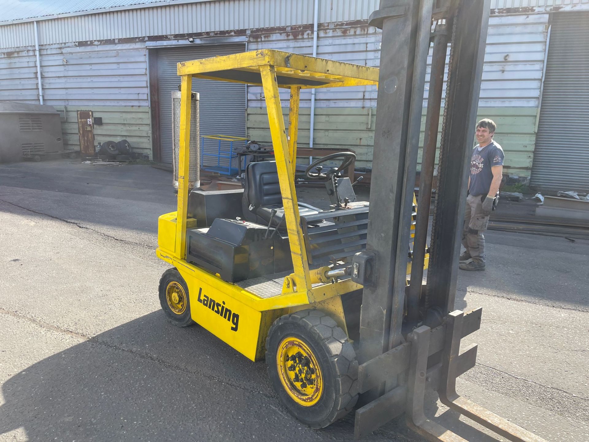 LINDE 2.0 DIESEL FORK TRUCK, MAX LIFT 3.8m *PLUS VAT*