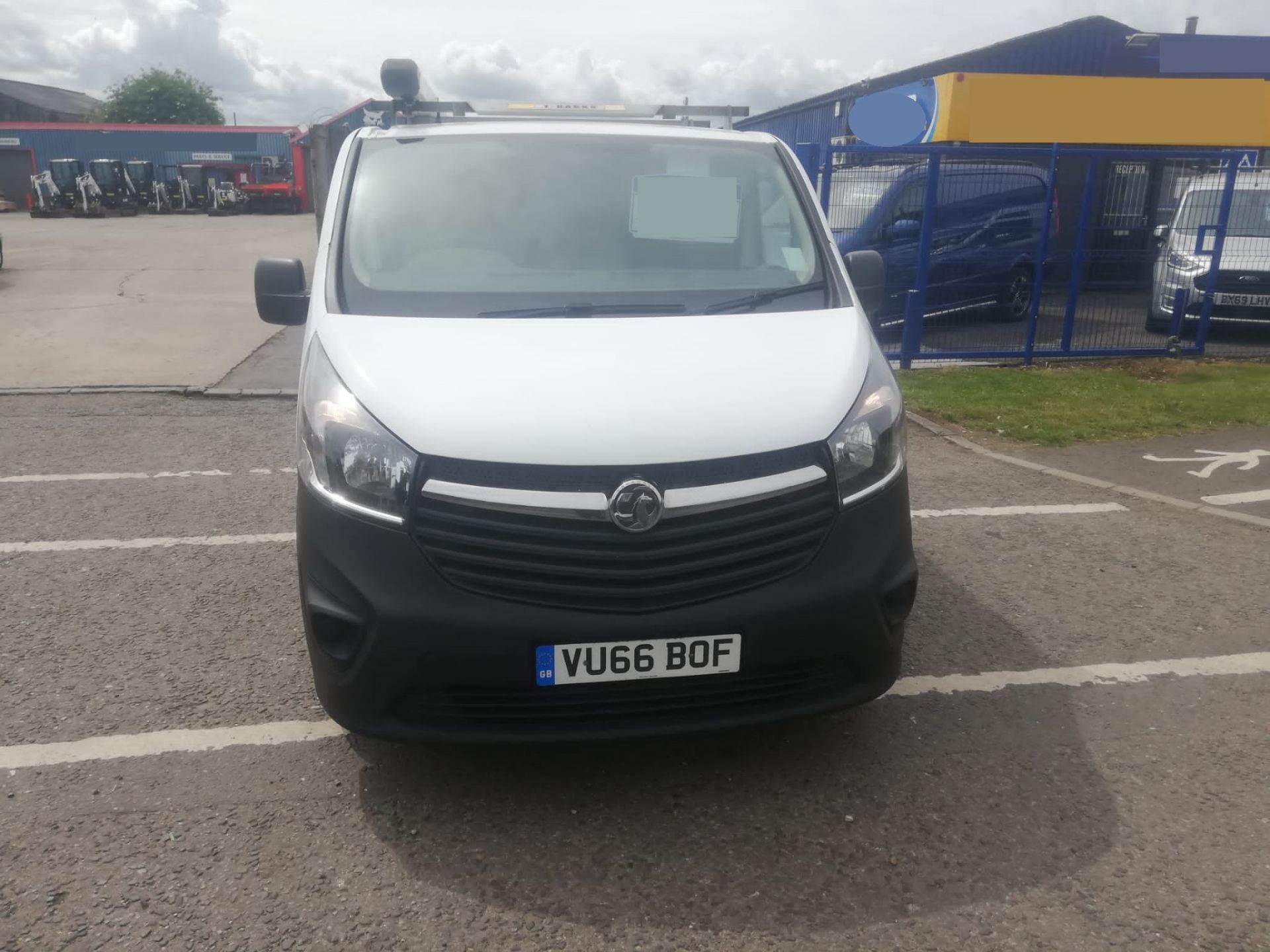 2016 66 VAUXHALL VIVARO 2900 CDTI, 67k miles, Euro 6, Full mot "PLUS VAT" - Image 2 of 9