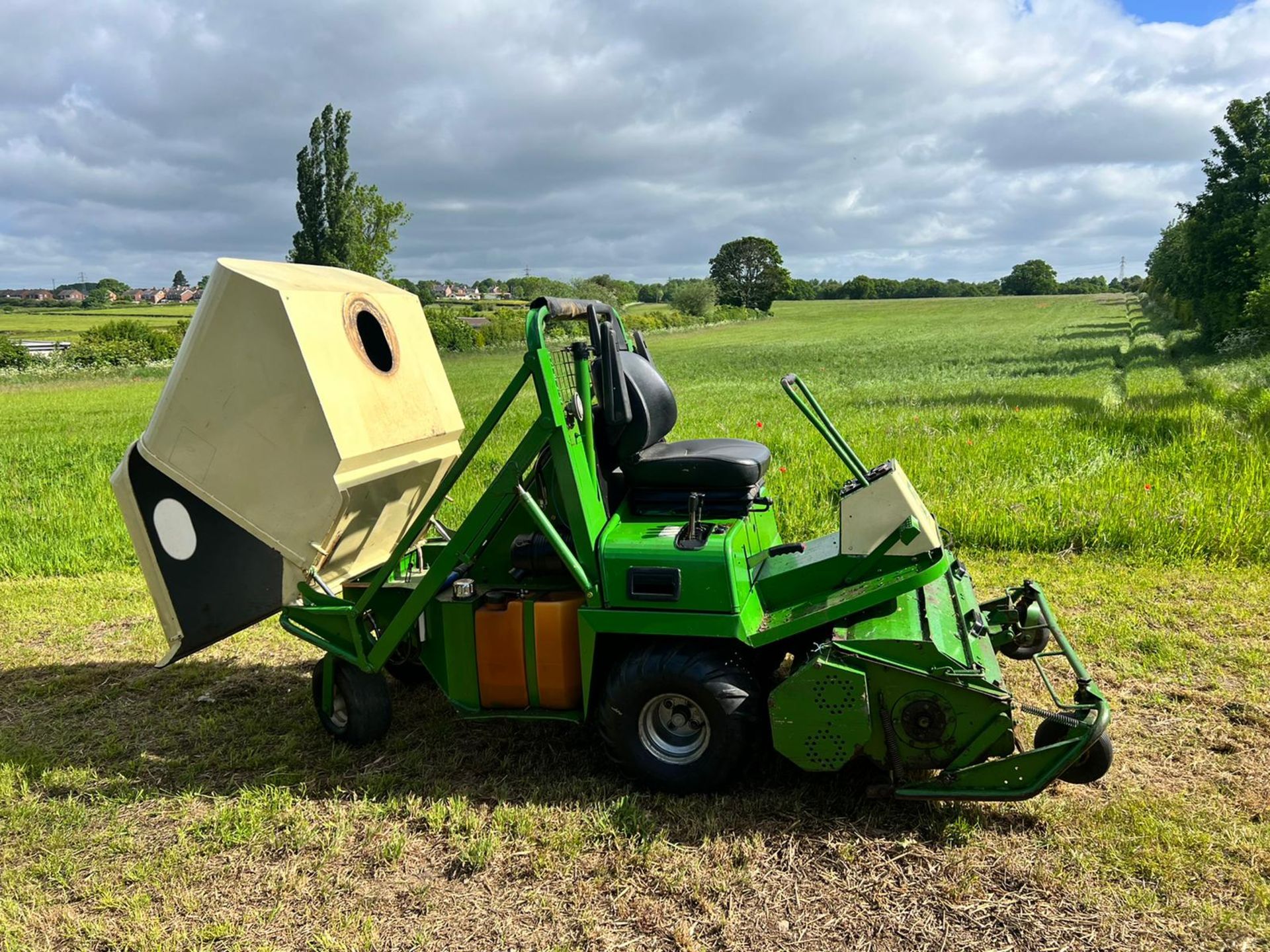 AMAZONE PROFIHOPPER DIESEL HIGH TIP MOWER *PLUS VAT* - Image 8 of 20