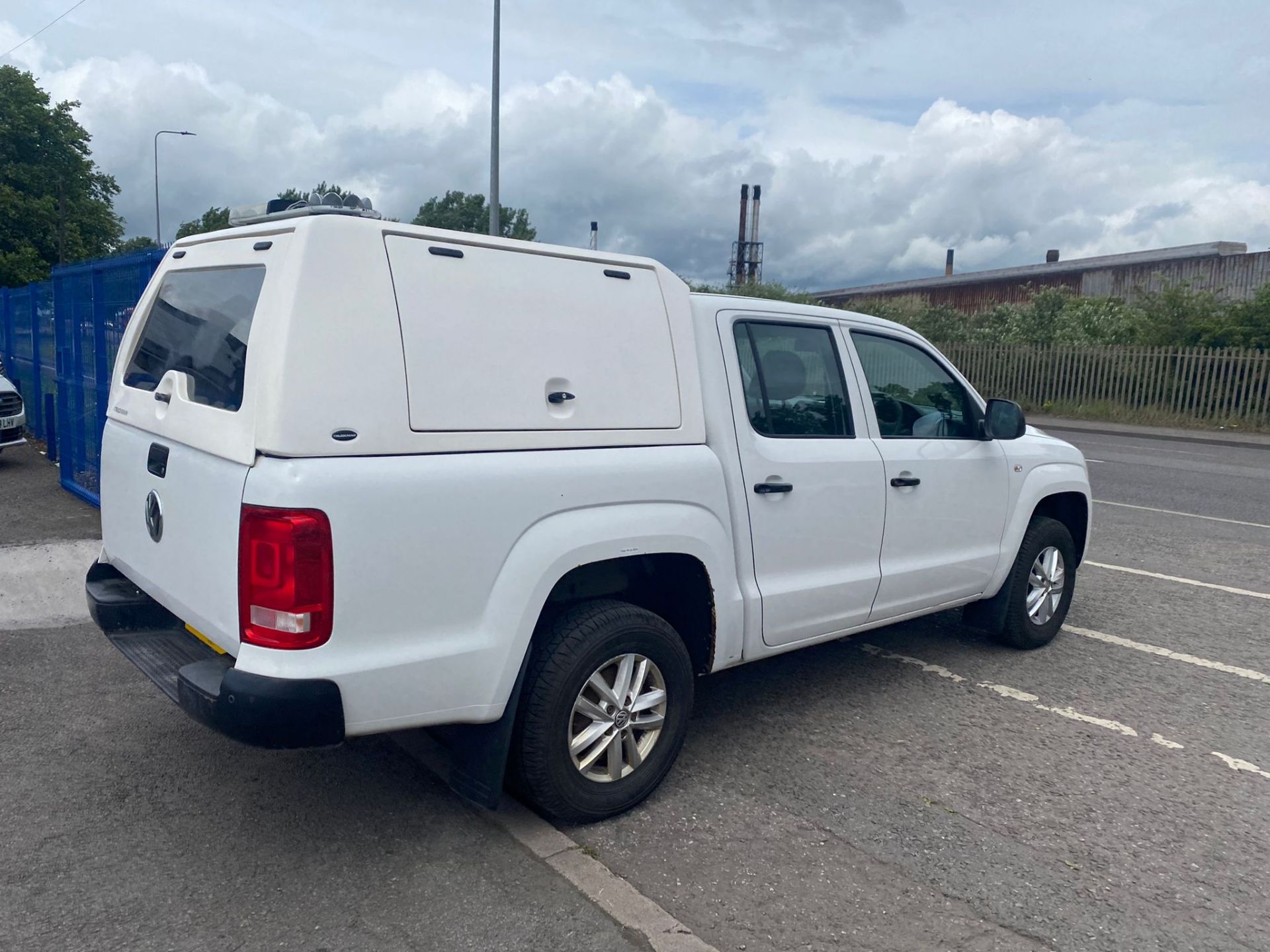 2015/65 VOLKSWAGEN AMAROK STARTLINE TDI4MOTION DC WHITE PICK UP *PLUS VAT* - Image 3 of 9