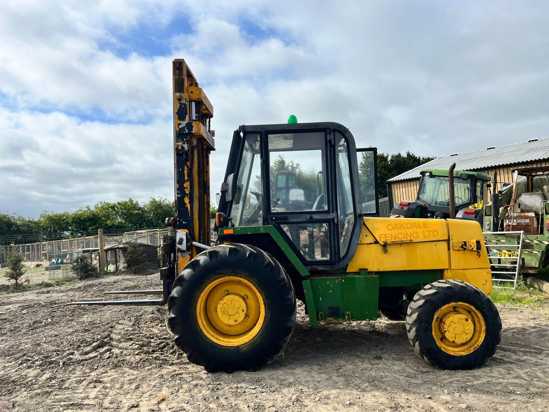 JCB 926 4x4 DIESEL ROUGH TERRAIN FORKLIFT, ROAD REGISTERED, ELECTRIC START *PLUS VAT* - Image 3 of 23