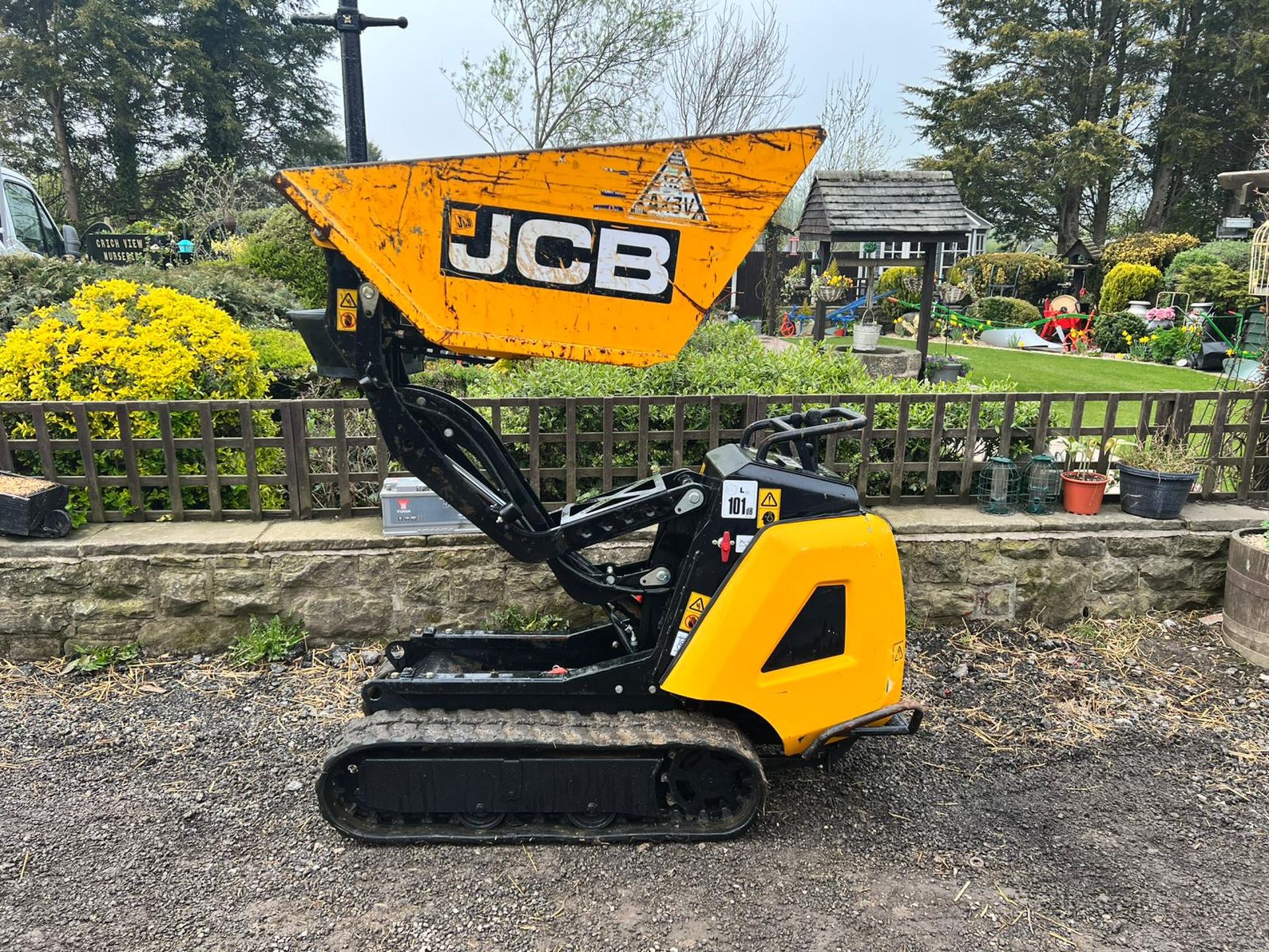 2019 JCB HTD-5 Diesel Tracked Dumper, Runs Drives And Tips *PLUS VAT* - Image 5 of 14