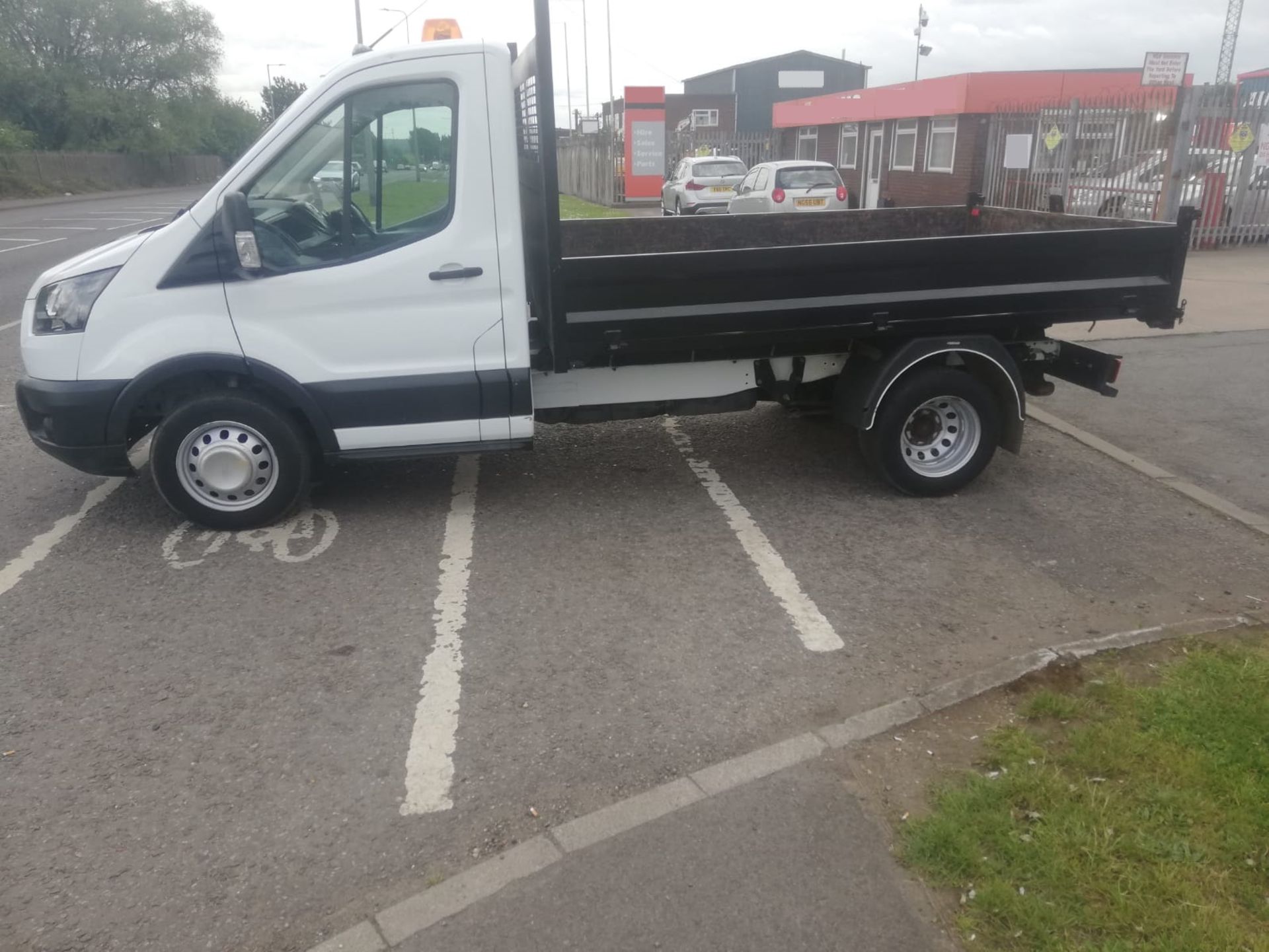 2018/68 FORD TRANSIT 350 WHITE TIPPER, EURO 6, STEEL TIPPING BODY, 2 KEYS *PLUS VAT* - Image 4 of 11