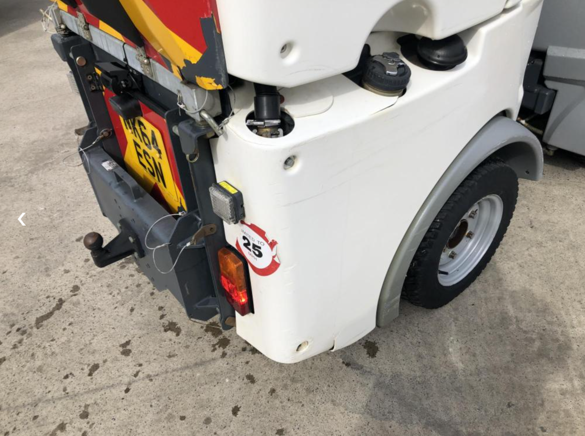 2015 64 plate hako 600 citymaster sweeper, Jet wash air conditioning*PLUS VAT* - Image 4 of 15