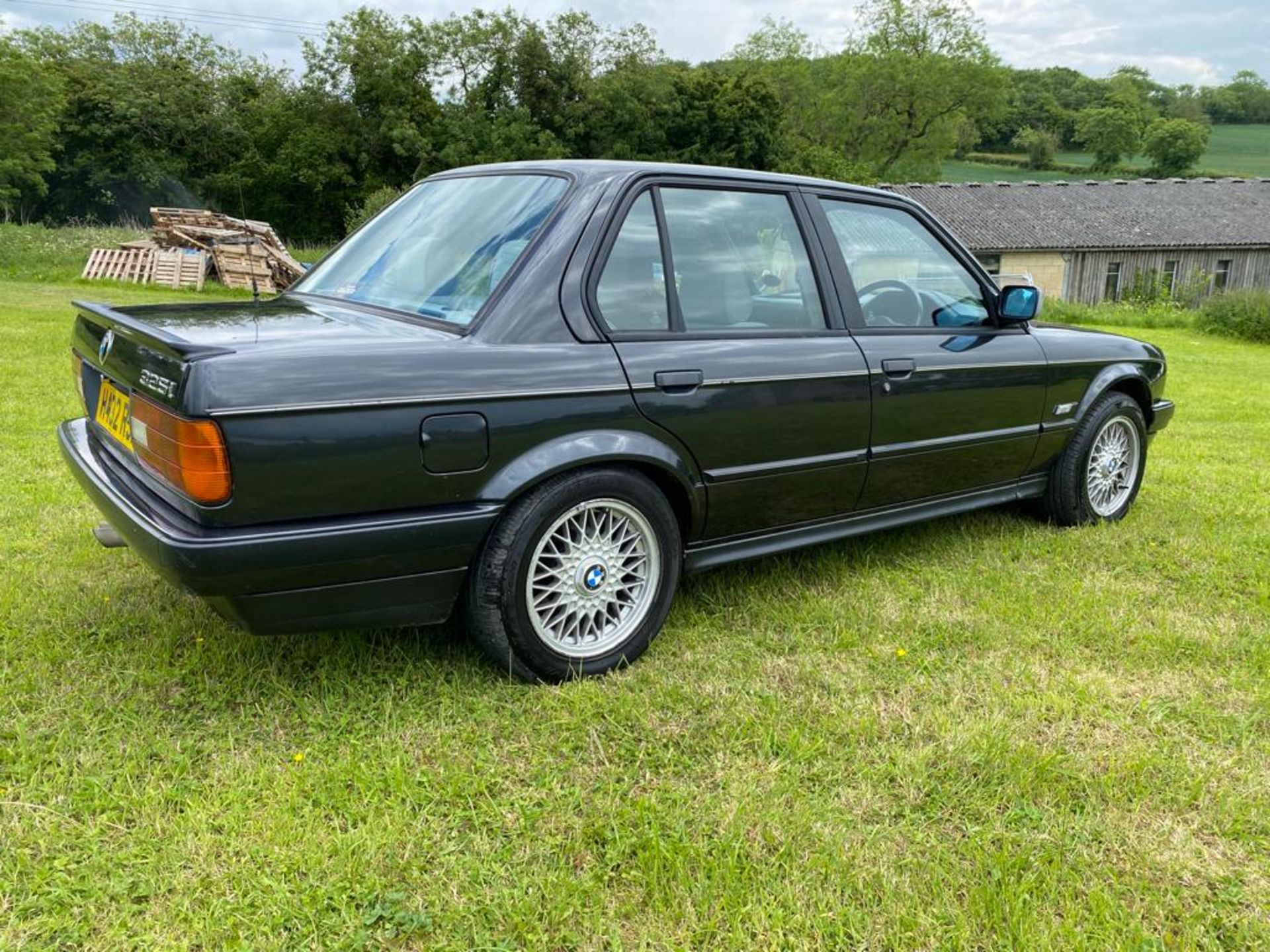 1991 BMW E30 325I SE BLACK SALOON *NO VAT* - Image 6 of 8