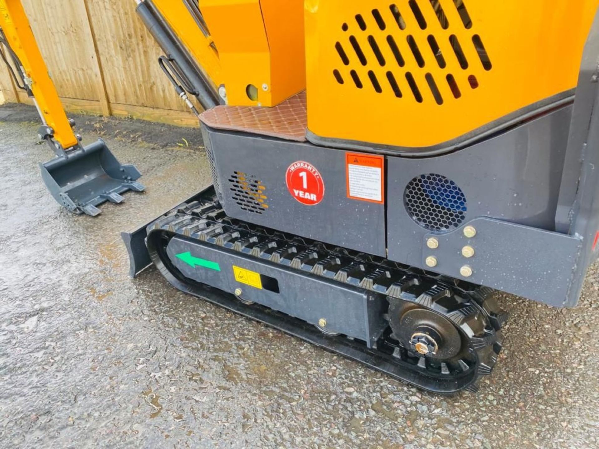 2021 UNUSED ATTACK AT10 MICRO / MINI DIGGER 360 1 TONNE, 180 DEGREE OFFSET, PIPED FOR BREAKER - Image 10 of 13