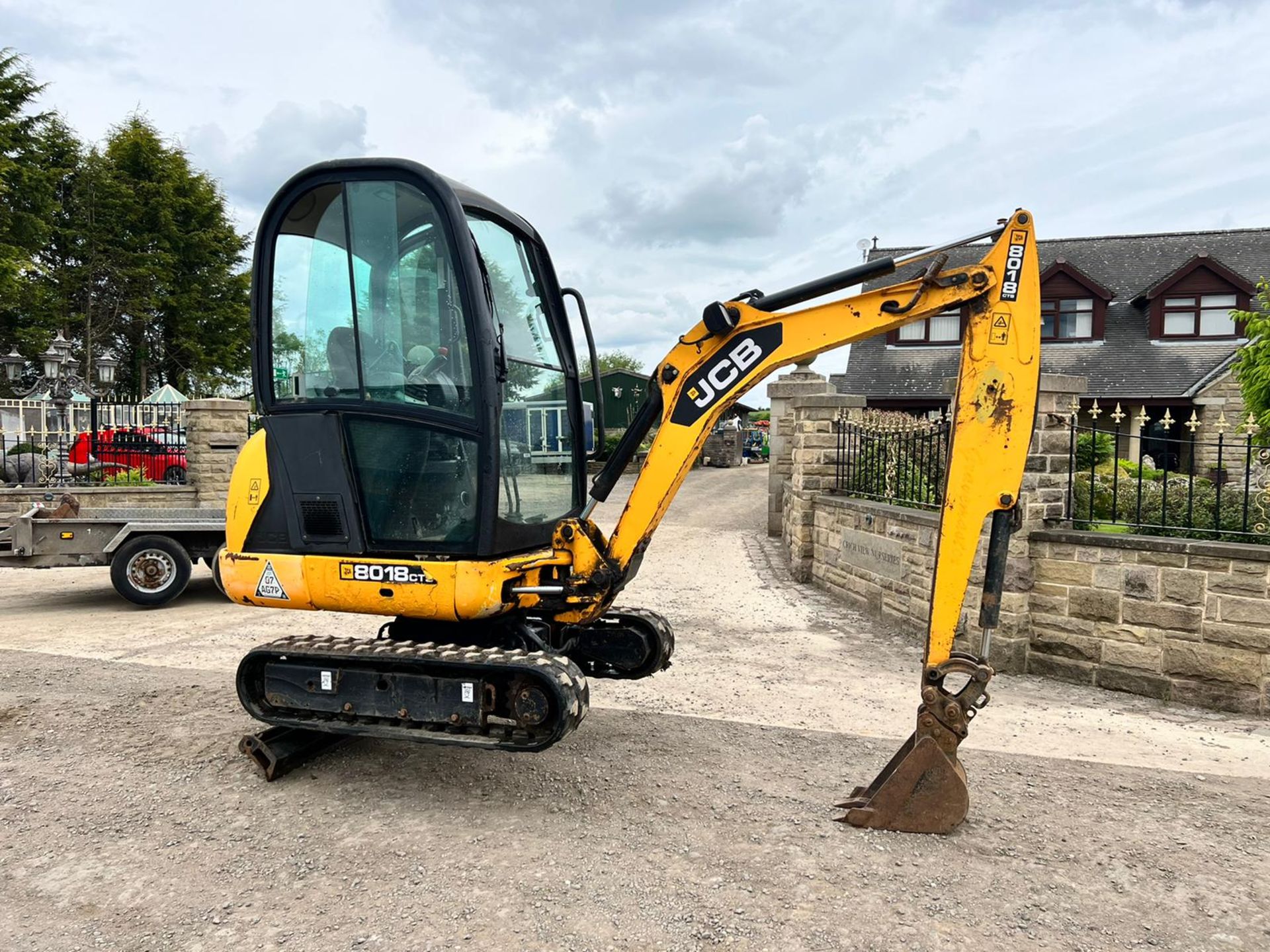 2013 JCB 8018 1.8 Ton Mini Digger With Indespension 2.7 Ton Plant Trailer Runs Drives "PLUS VAT" - Image 2 of 28