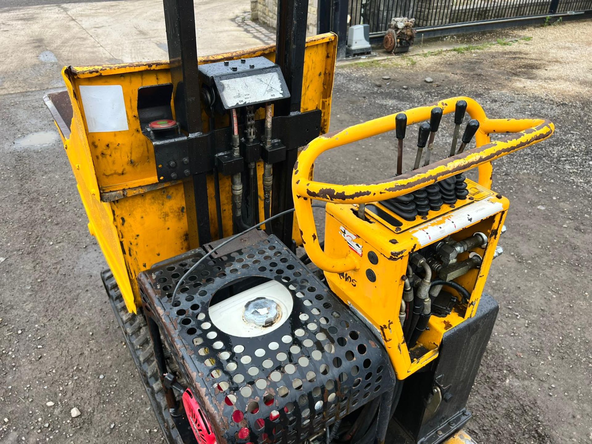 JCB Walk Behind Tracked Dumper, 2 SPEED TRACKING, ELECTRIC OR PULL START *PLUS VAT* - Image 5 of 19