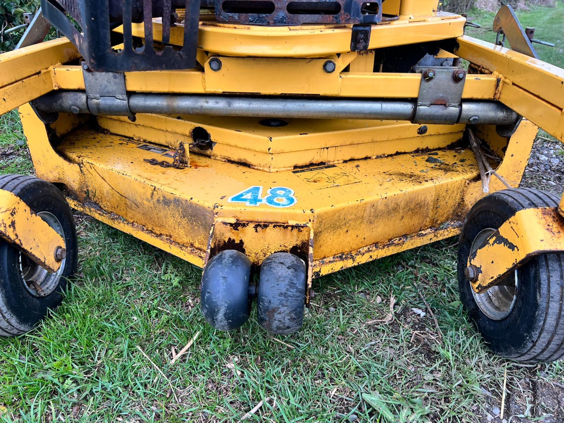 Hustler Shortcut 1500 Zero Turn Sit On Mower, Runs Drives And Cuts *PLUS VAT* - Image 8 of 17