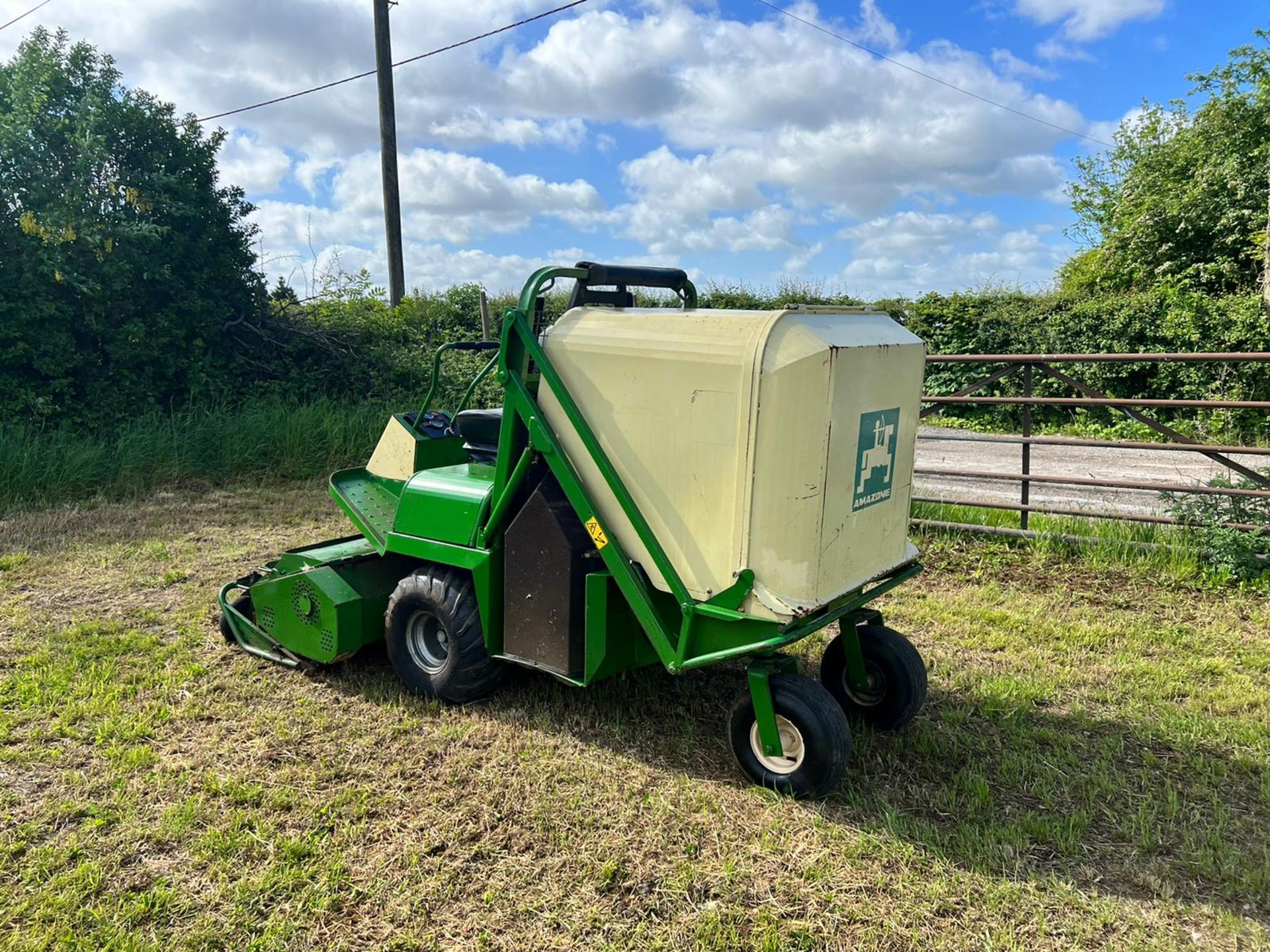 AMAZONE PROFIHOPPER DIESEL HIGH TIP MOWER *PLUS VAT* - Image 3 of 20