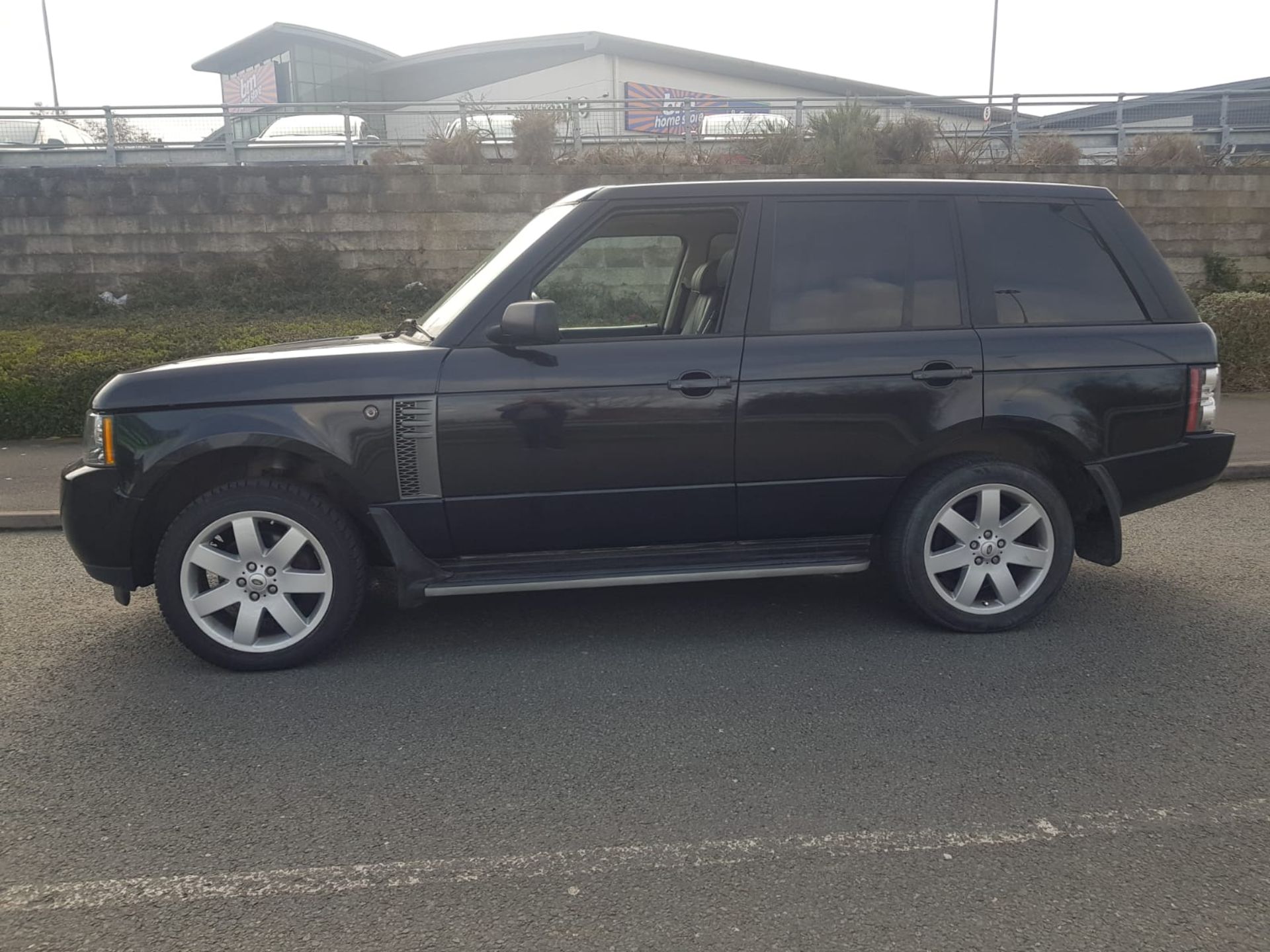 2003/52 LAND ROVER RANGE ROVER VOGUE TDV6 AUT 3.0 BLACK ESTATE, LOW MILES FOR AGE *NO VAT* - Image 3 of 22