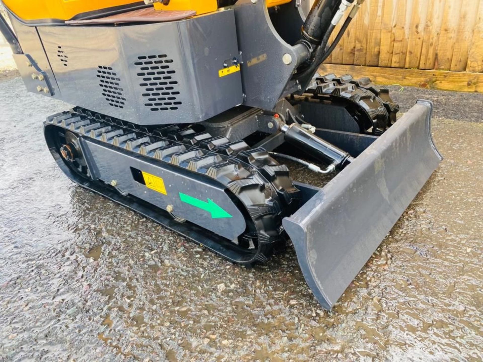 2021 UNUSED ATTACK AT10 MICRO / MINI DIGGER 360 1 TONNE, 180 DEGREE OFFSET, PIPED FOR BREAKER - Image 9 of 13