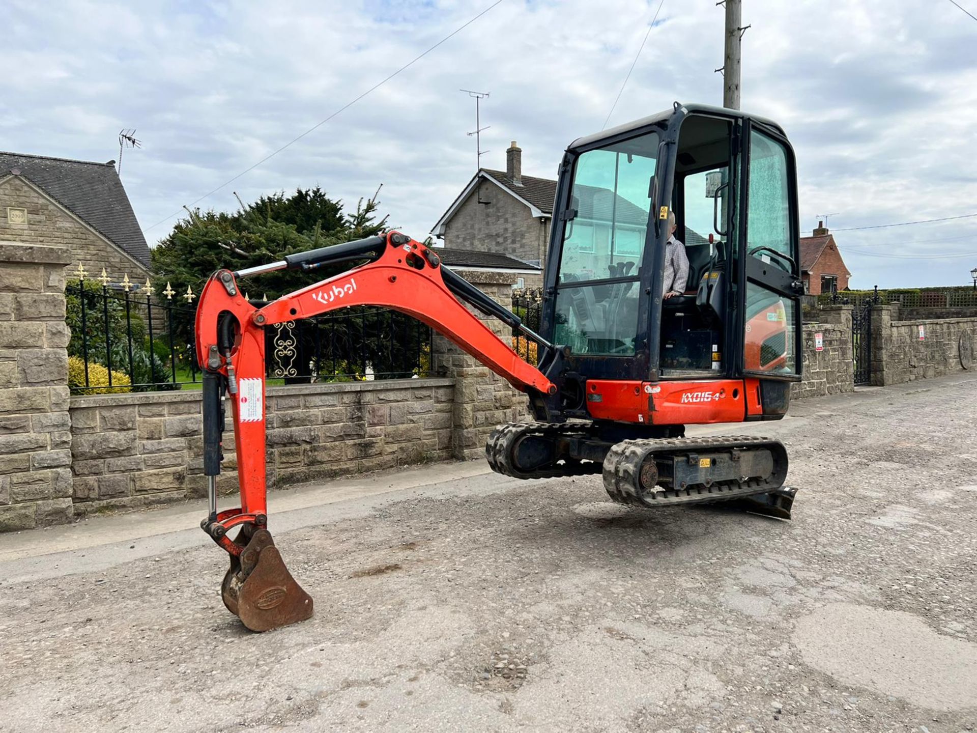 2015 Kubota KX016-4 1.6 Ton Mini Digger, Runs Drives And Digs, Cabbed *PLUS VAT* - Image 7 of 23