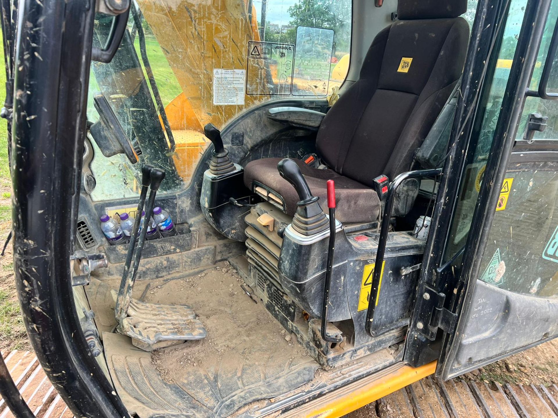 2014 JCB JS130LC 13 Ton Excavator *PLUS VAT* - Image 10 of 11