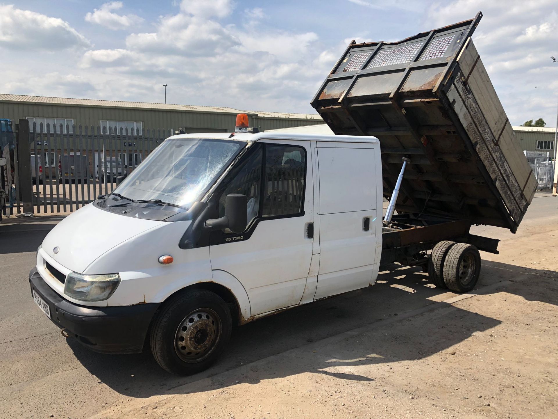 FORD TRANSIT 350 LWB WHITE TIPPER, A "NON-RUNNER" *NO VAT* - Image 4 of 18