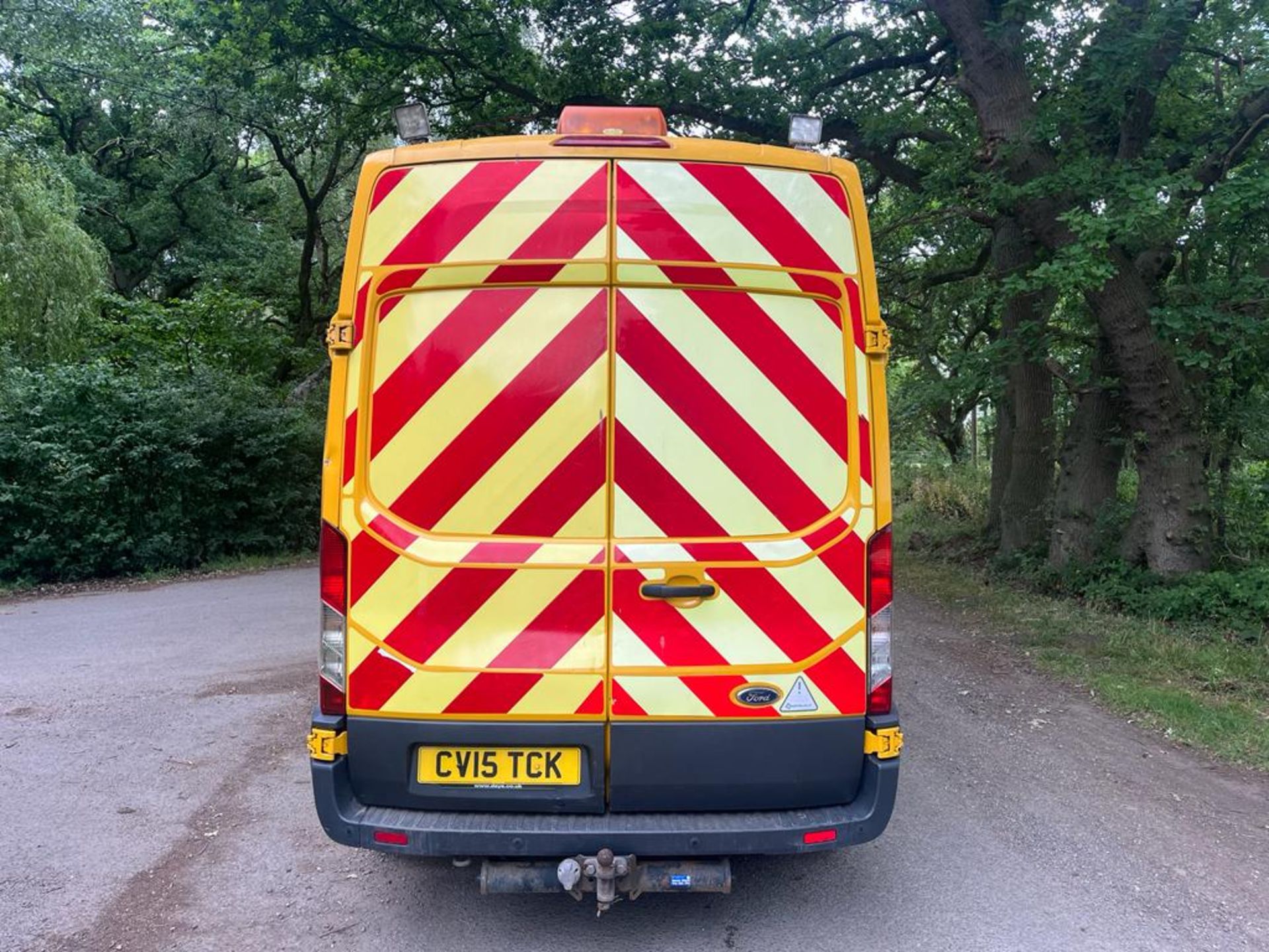 2015 FORD TRANSIT 350 YELLOW PANEL VAN *PLUS VAT* - Image 6 of 12