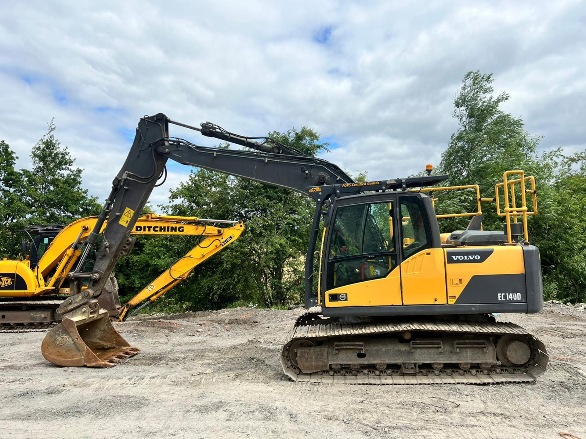 2013 Volvo EC140D 14 Tonne Excavator *PLUS VAT* - Image 3 of 30