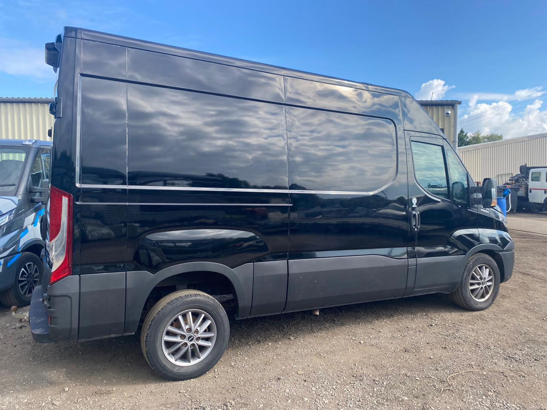 2015/65 IVECO DAILY 35S17 MWB BLACK PANEL VAN *PLUS VAT* - Image 6 of 6