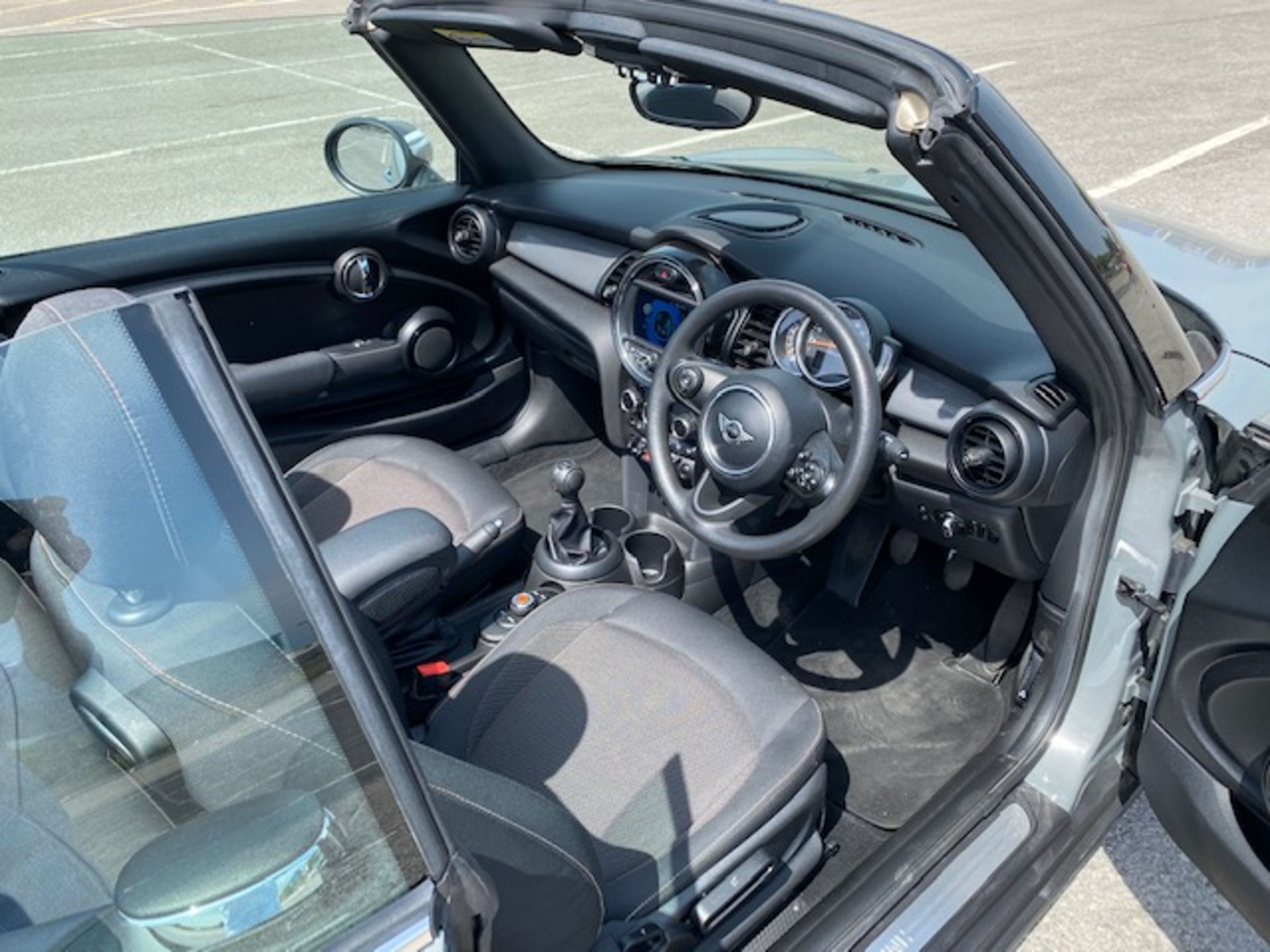 2019/68 MINI COOPER CLASSIC GREY CONVERTIBLE *PLUS VAT* - Image 17 of 18