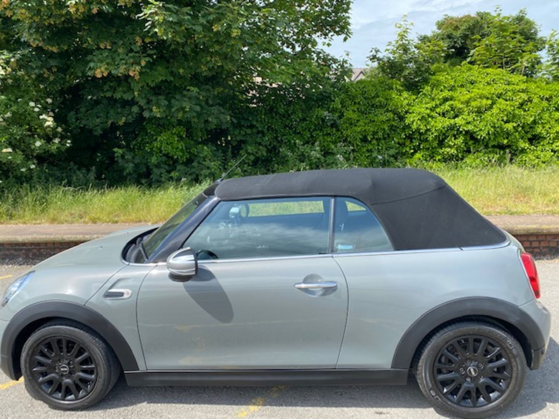 2019/68 MINI COOPER CLASSIC GREY CONVERTIBLE *PLUS VAT* - Image 4 of 18