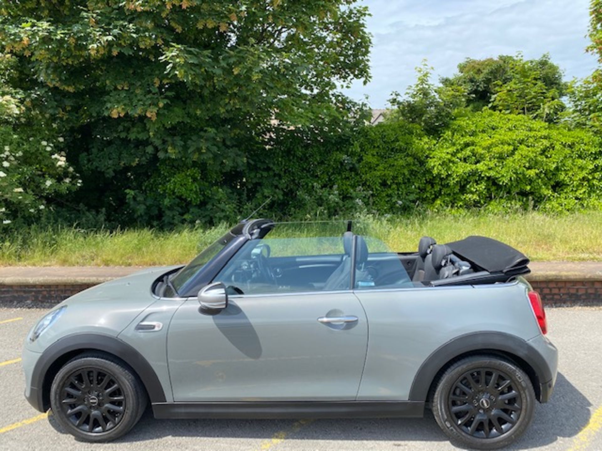 2019/68 MINI COOPER CLASSIC GREY CONVERTIBLE *PLUS VAT* - Image 10 of 18