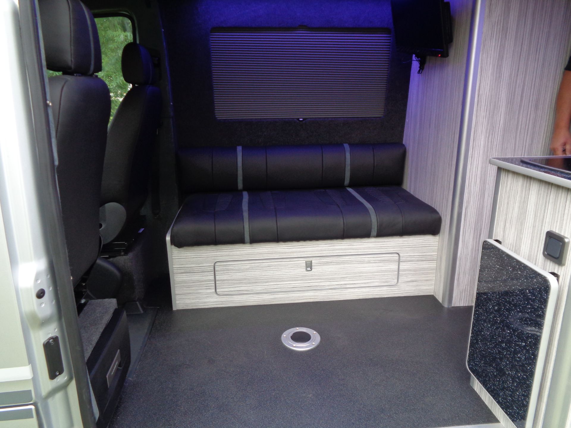 2019/68 MERCEDES-BENZ SPRINTER 314 CDI SILVER MOTORHOME, INCLUDES AN ARRAY OF FEATURES! *PLUS VAT* - Image 15 of 20
