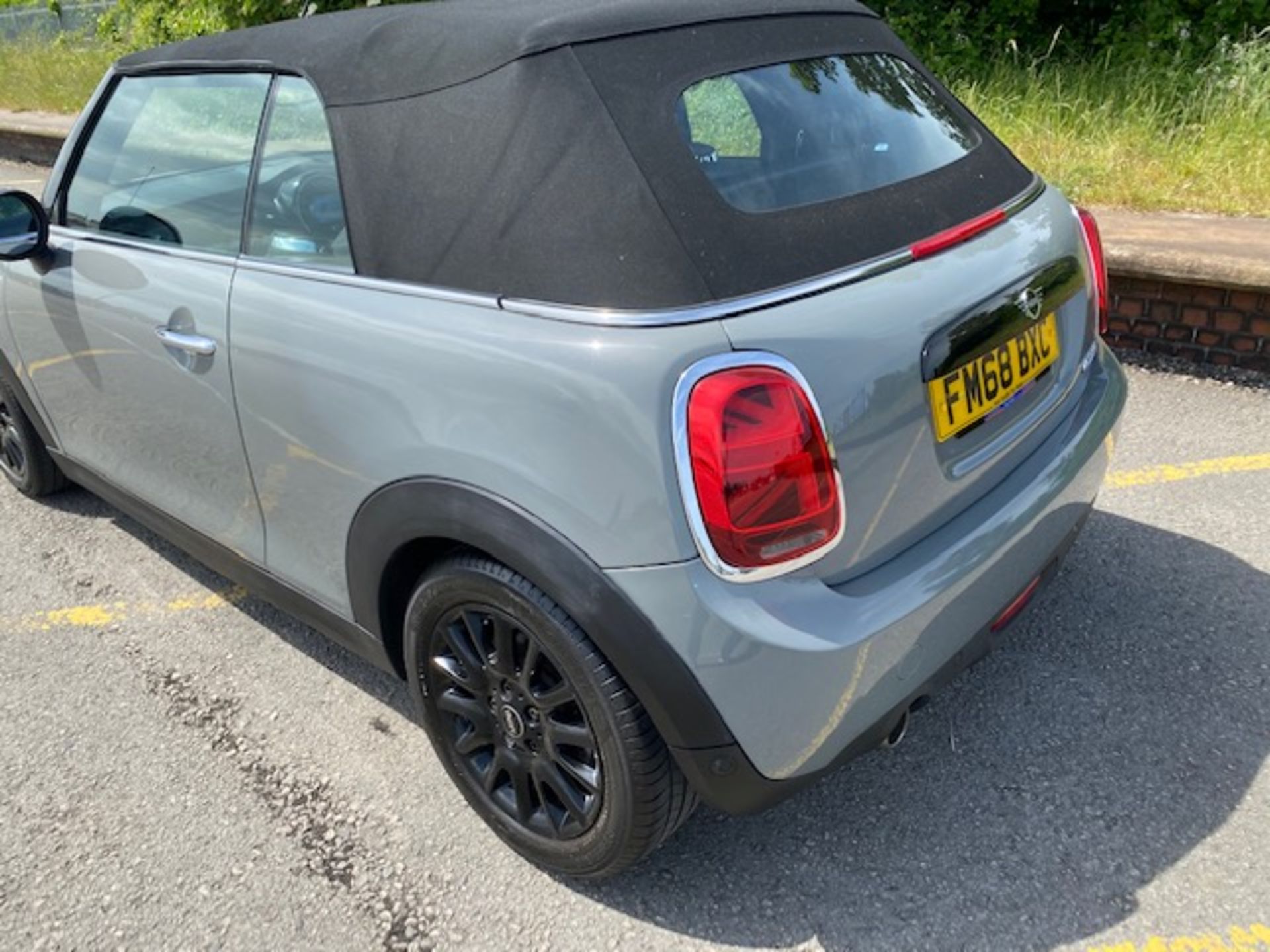 2019/68 MINI COOPER CLASSIC GREY CONVERTIBLE *PLUS VAT* - Image 5 of 18