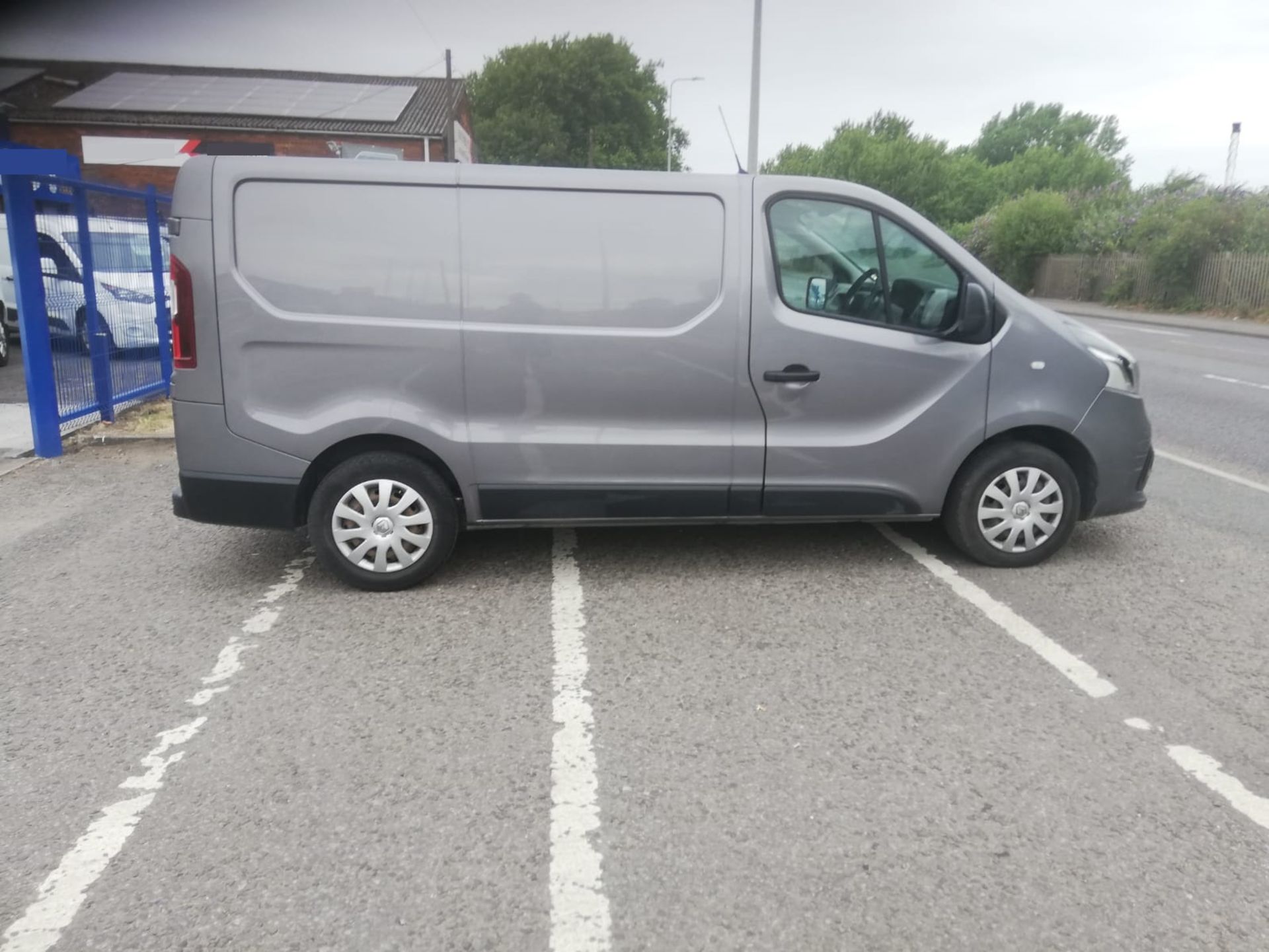 2016 RENAULT TRAFIC SL27 BUSINESS + DCI GREY PANEL VAN *NO VAT* - Image 4 of 9