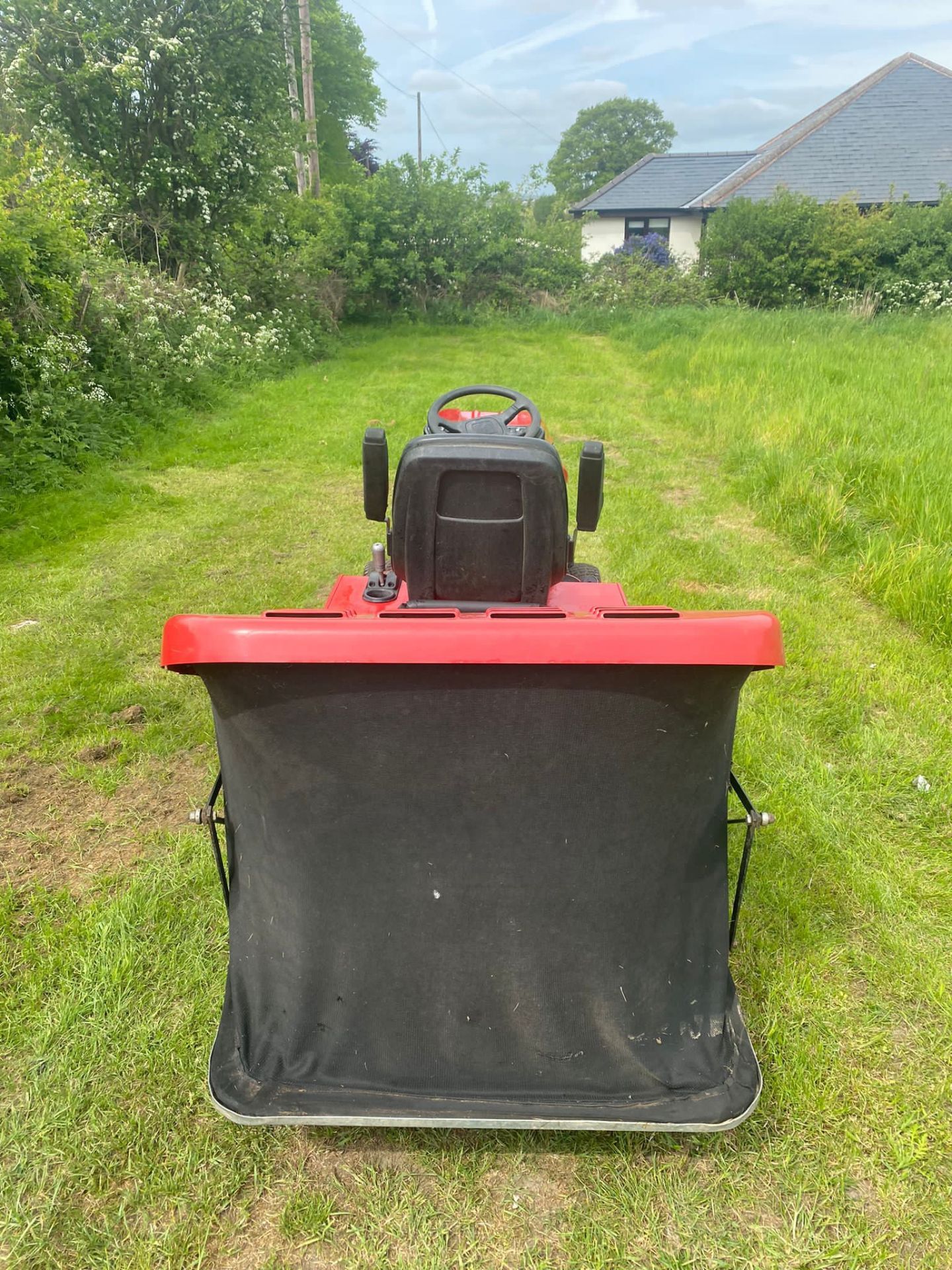 COUNTAX K18-50 RIDE ON LAWN MOWER, RUNS WORKS AND CUTS, ELECTRIC TIP *PLUS VAT* - Image 5 of 7