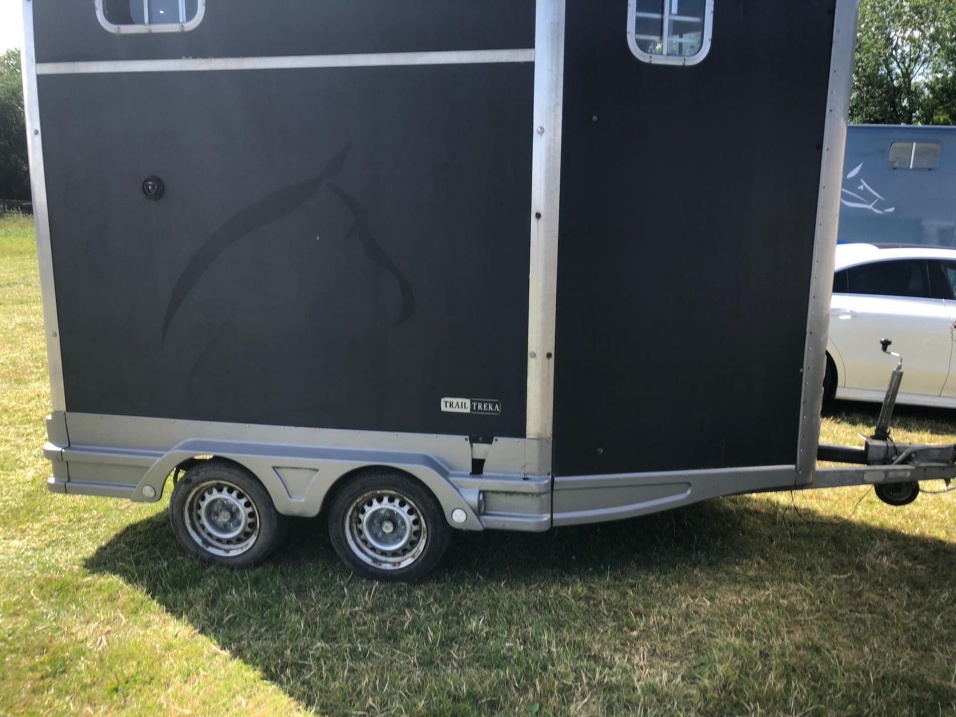 TRAIL-TREKA L HORSE TRAILER *NO VAT* - Image 4 of 9