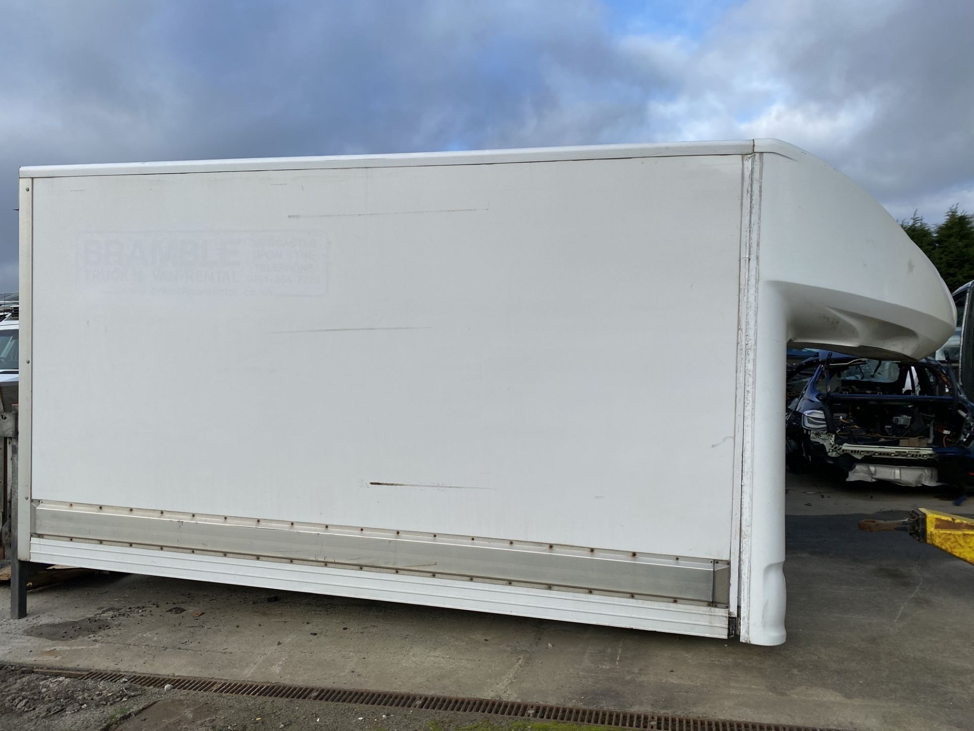 LUTON BODY WITH TAIL LIFT, TAKEN FROM A 2016 FORD TRANSIT VAN, APPROX 13FT LONG *PLUS VAT* - Image 5 of 10