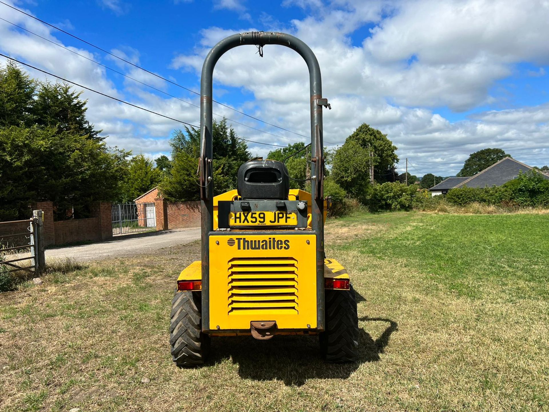 2010/59 Thwaites Mach 573 3 Tonne Swivel Skip 4WD Dumper *PLUS VAT* - Image 9 of 20