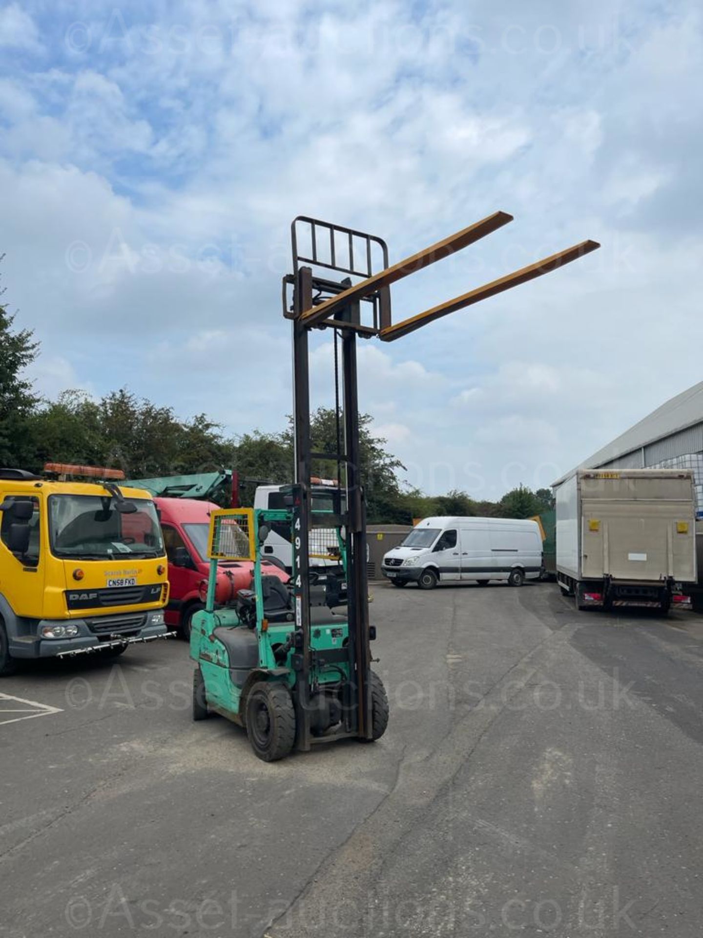 2015 MITSUBISHI FG25NT GAS FORKLIFT, 2500kg CAPACITY, RUNS DRIVES AND LIFTS *PLUS VAT* - Image 2 of 10