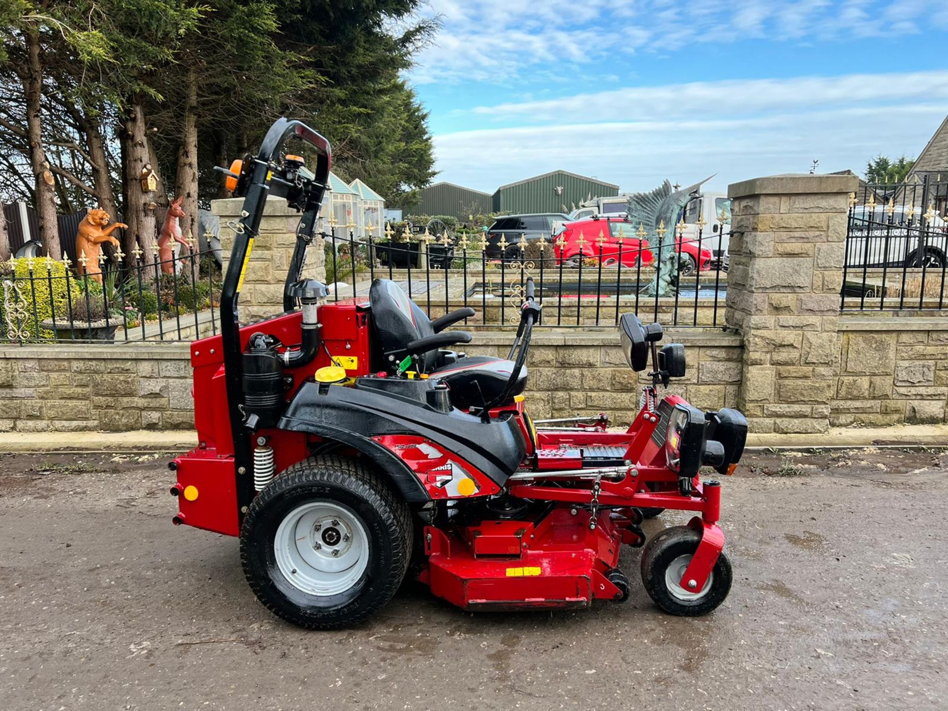 2015 FERRIS IS2500Z ZERO TURN MOWER, RUNS DRIVES AND DIGS, SHOWING A LOW 1134 HOURS *PLUS VAT* - Image 6 of 14
