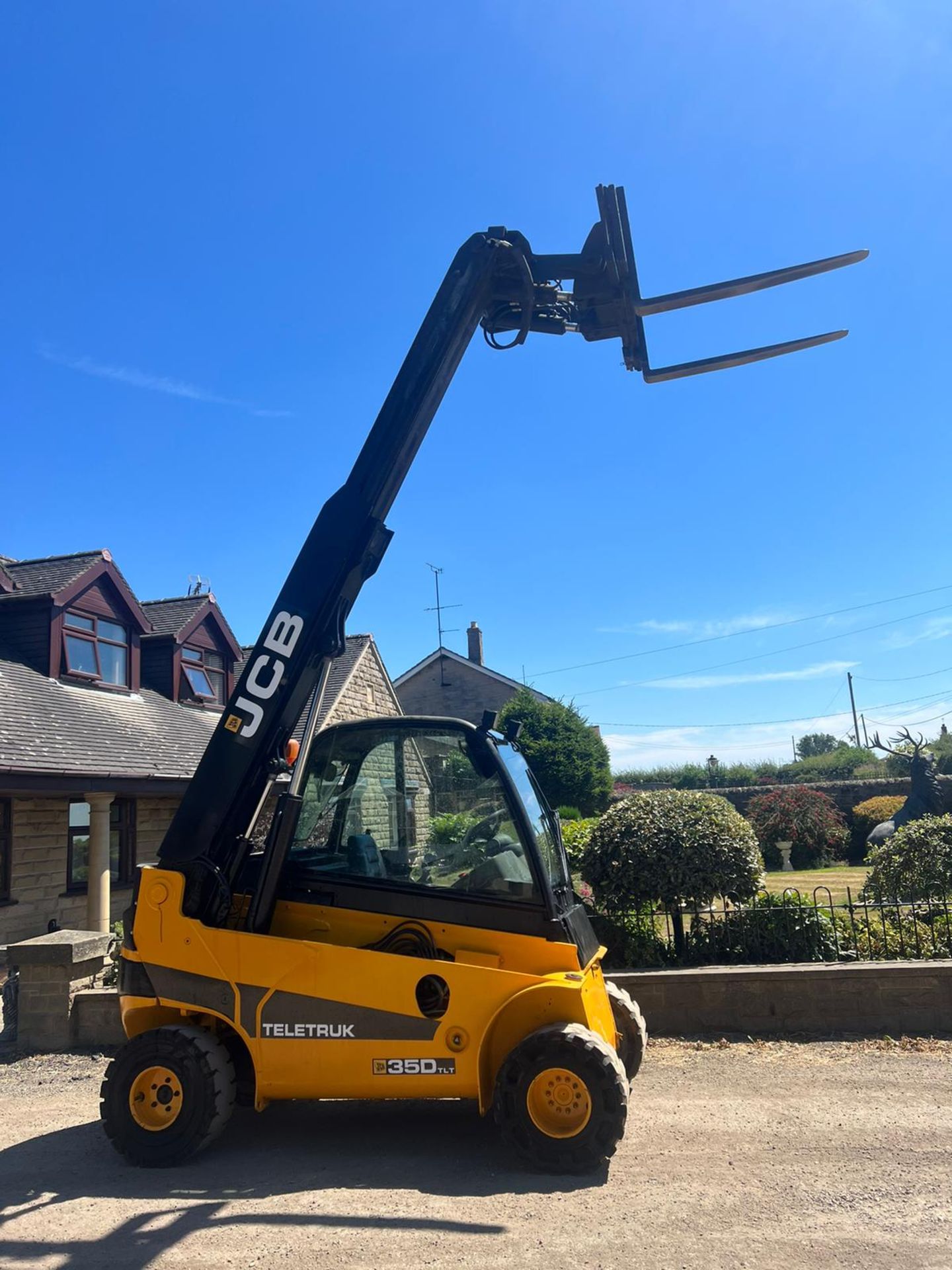 2018/2019 JCB TELETRUCK 35D 4 WHEEL DRIVE *PLUS VAT* - Image 3 of 6