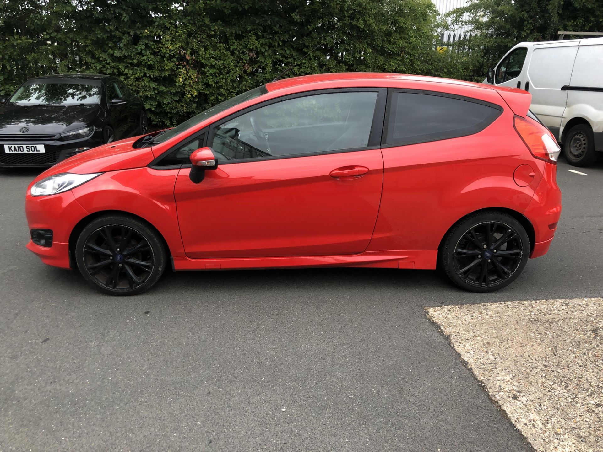 2014 FORD FIESTA ZETEC S RED HATCHBACK *NO VAT* - Image 8 of 14