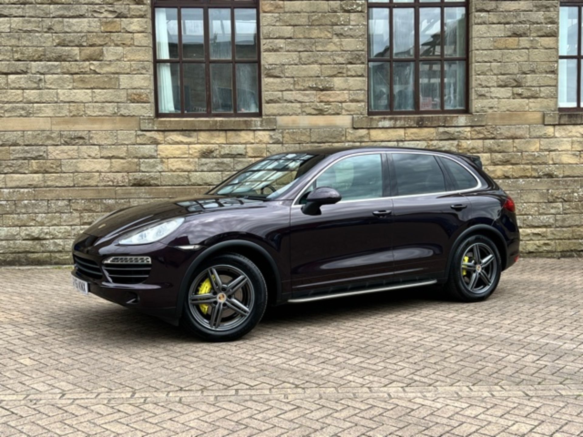 2011/61 PORCHE CAYENNE V6 D TIPTRONIC ESTATE WITH AMETHYST METALLIC SPECIAL ORDER PAINT *NO VAT* - Image 3 of 8