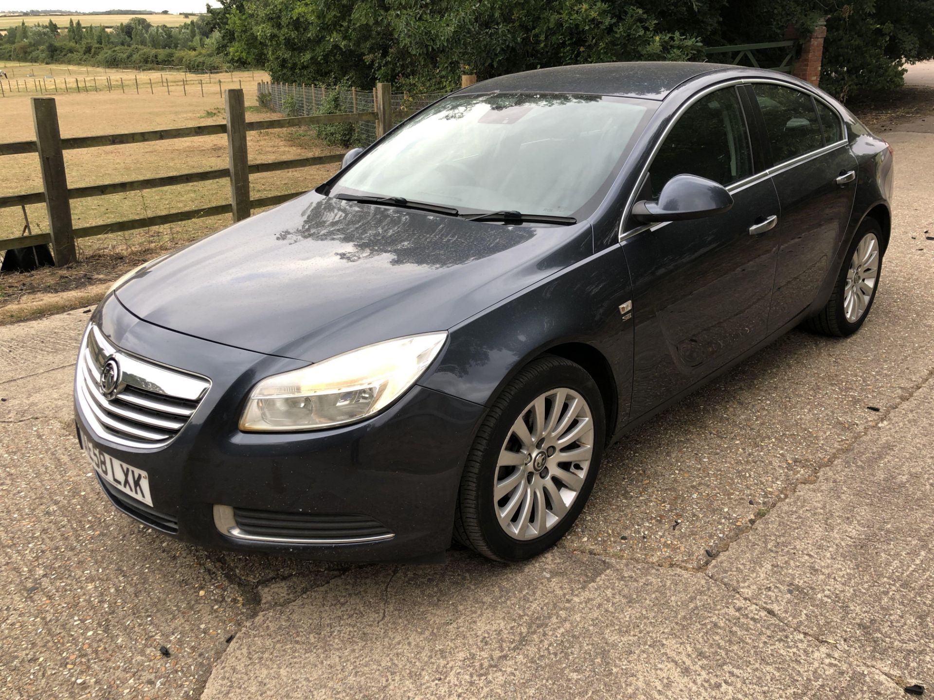 2009/58 VAUXHALL INSIGNIA SE NAV 160 CDTI BLACK HATCHBACK *PLUS VAT* - Image 2 of 15