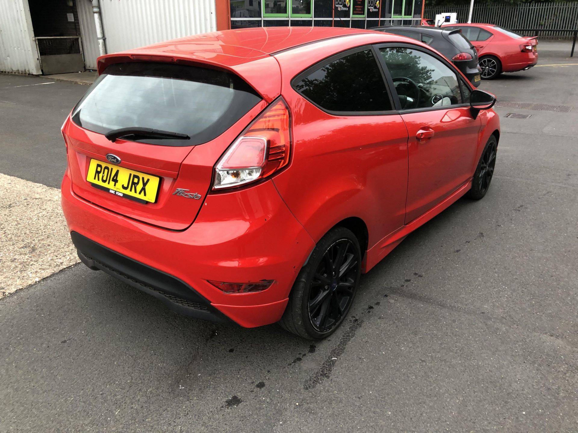 2014 FORD FIESTA ZETEC S RED HATCHBACK *NO VAT* - Image 5 of 14