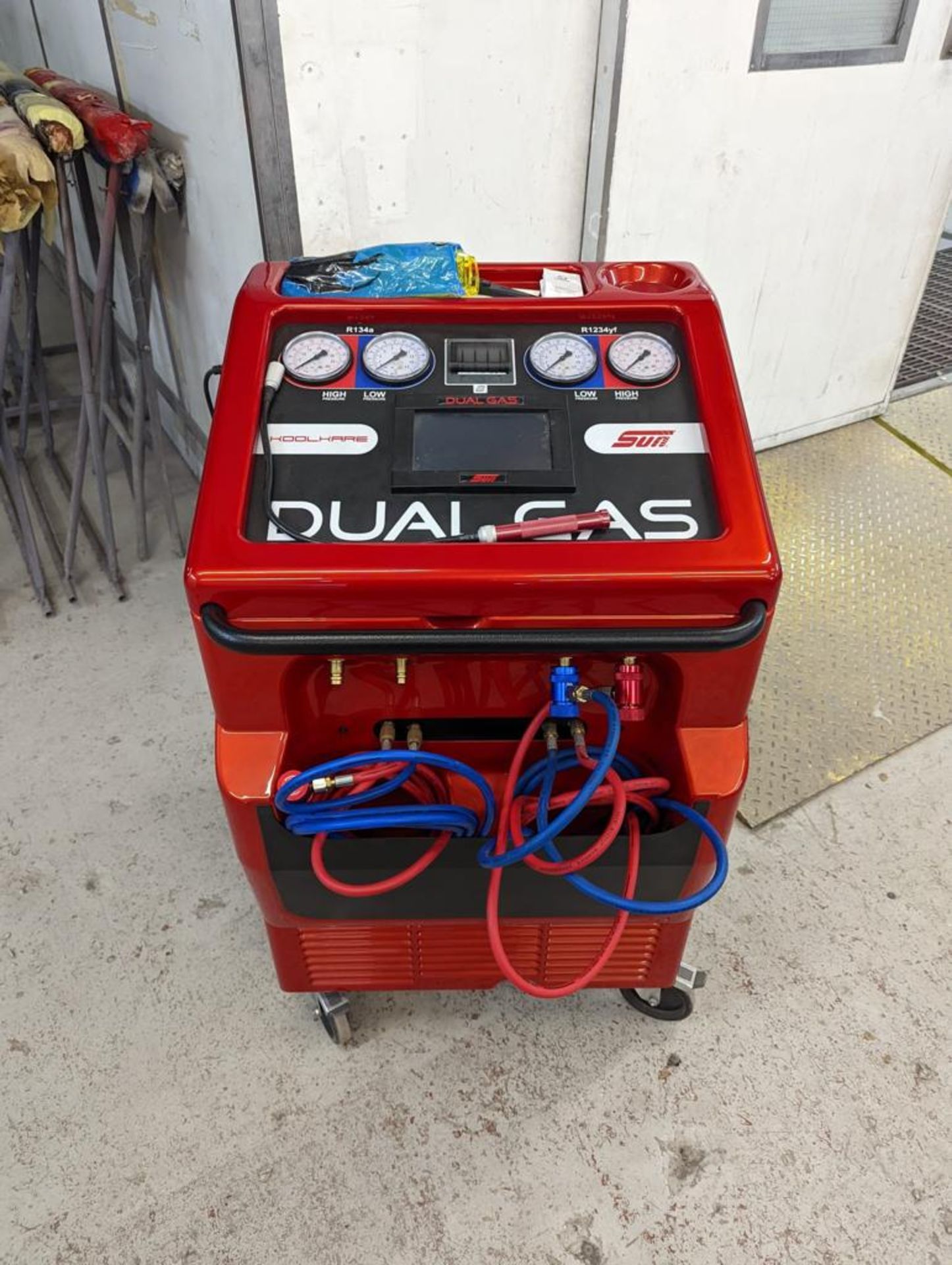 SUN KOOLKARE DUAL GAS 12 AIR CONDITIONING MACHINE *NO VAT* - Image 2 of 5