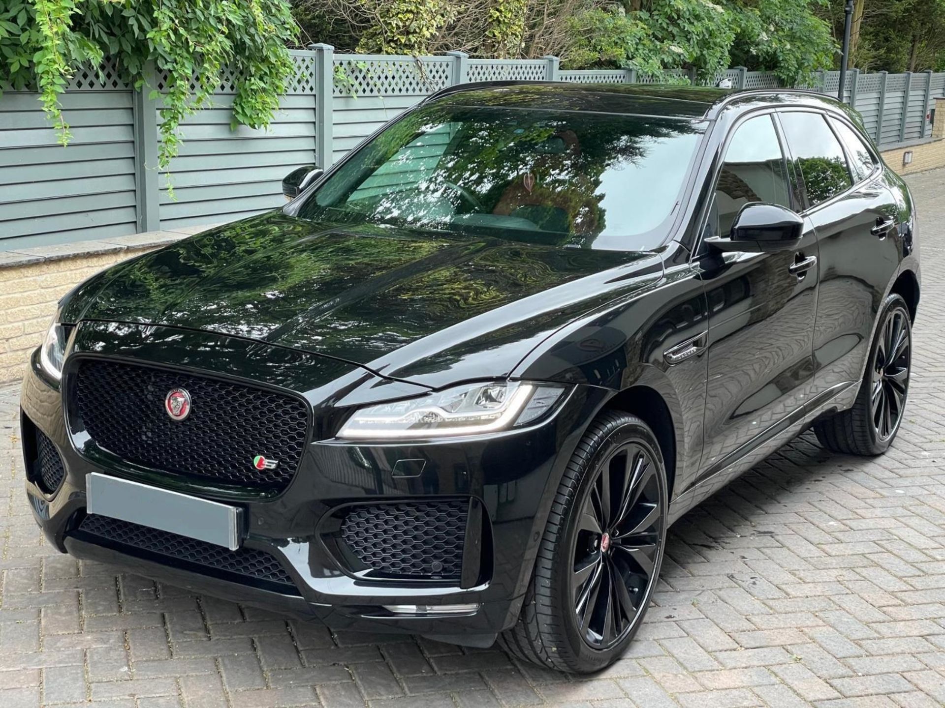 2017 Jaguar F-Pace 3.0d V6 S 5dr Auto AWD ESTATE Diesel Automatic *NO VAT*