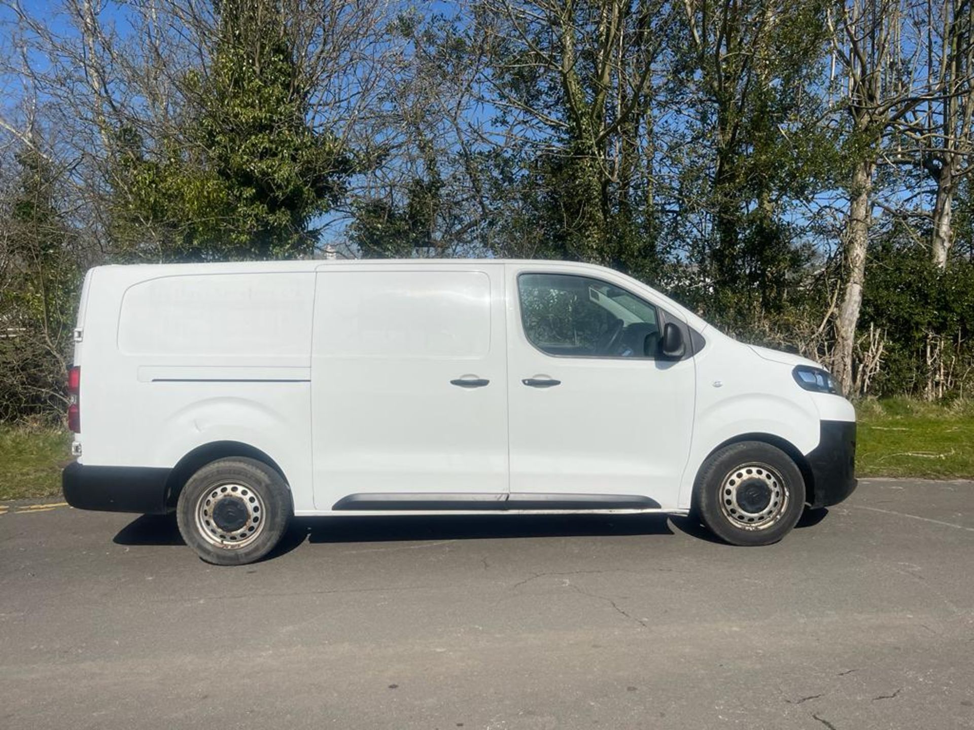 Despatch Enterprise XL 2.0 BHDI WHITE PANEL VAN, 101800 miles *PLUS VAT* - Image 8 of 15