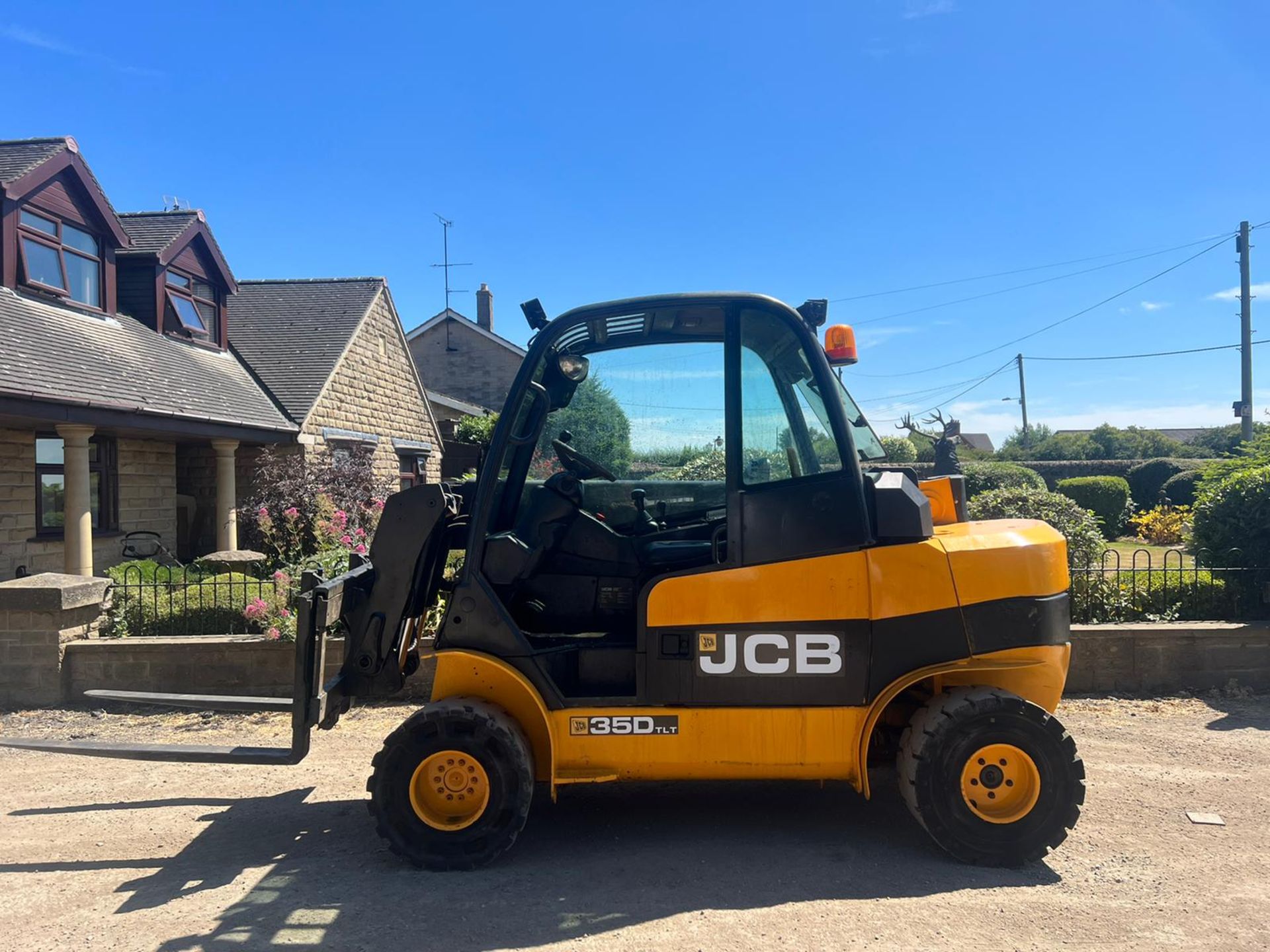 2018/2019 JCB TELETRUCK 35D 4 WHEEL DRIVE *PLUS VAT* - Image 4 of 6